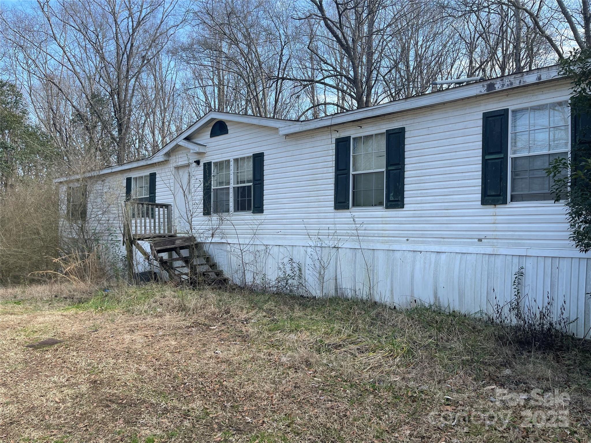 282 Dixon Road Property Photo