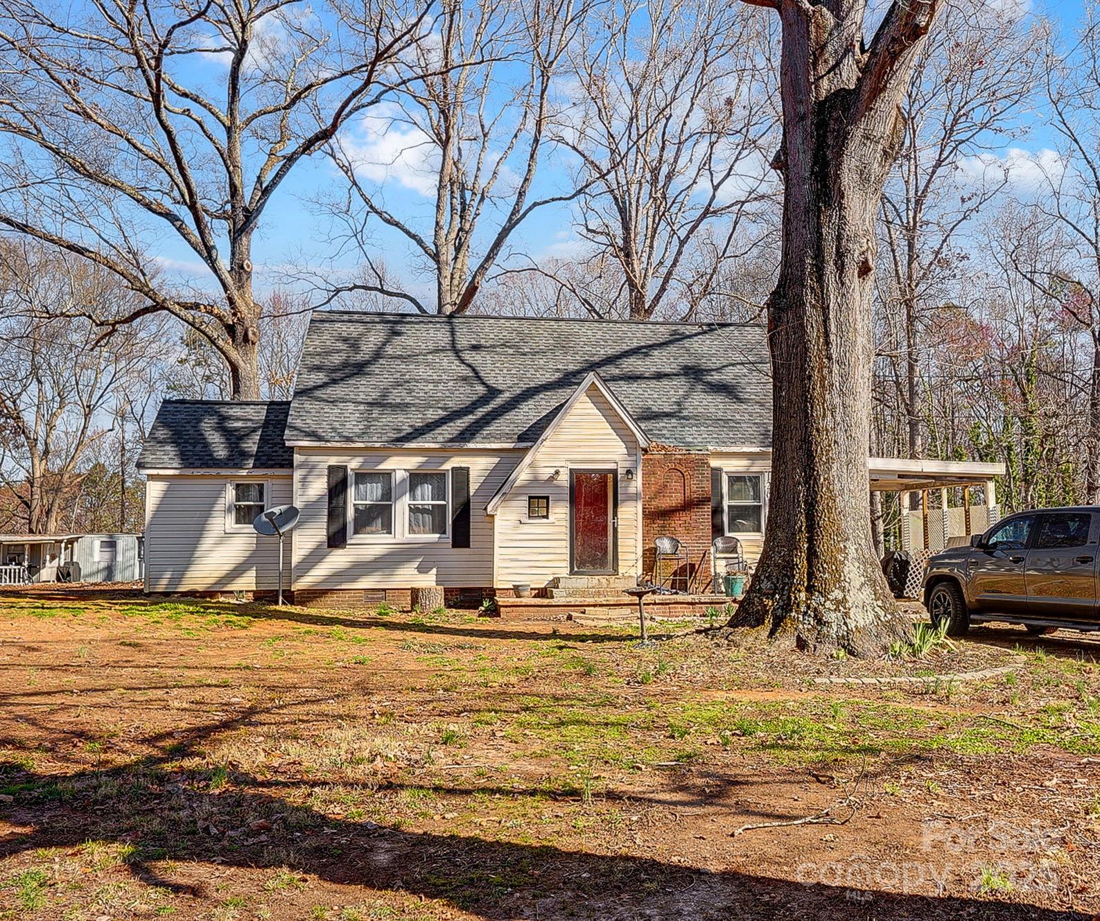 1218 W Highview Lane Property Photo