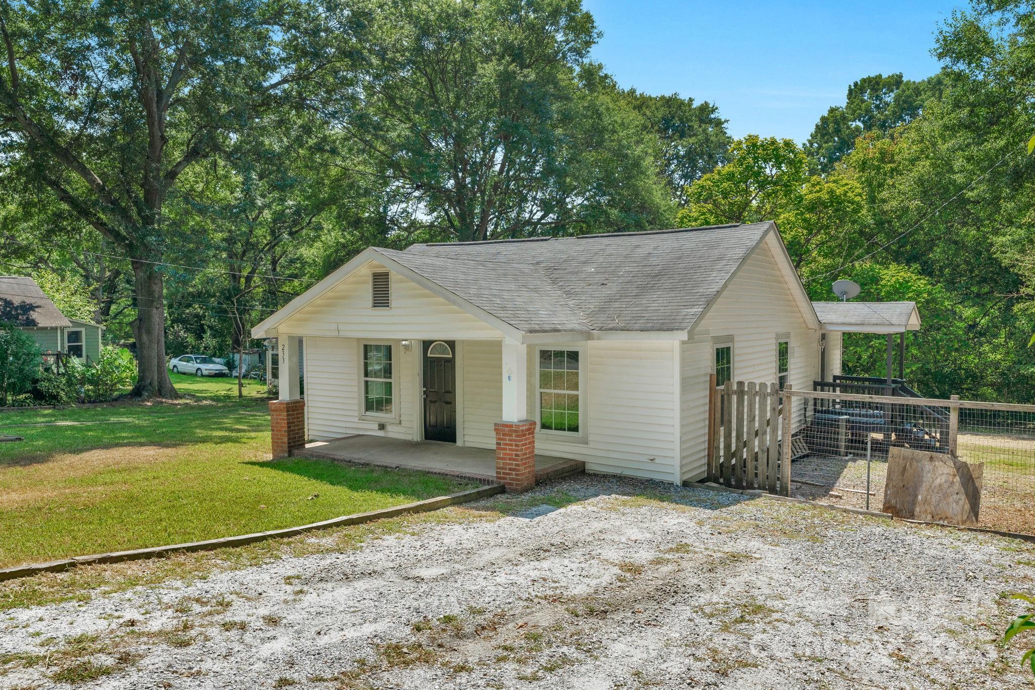233 Proctor Street Property Photo