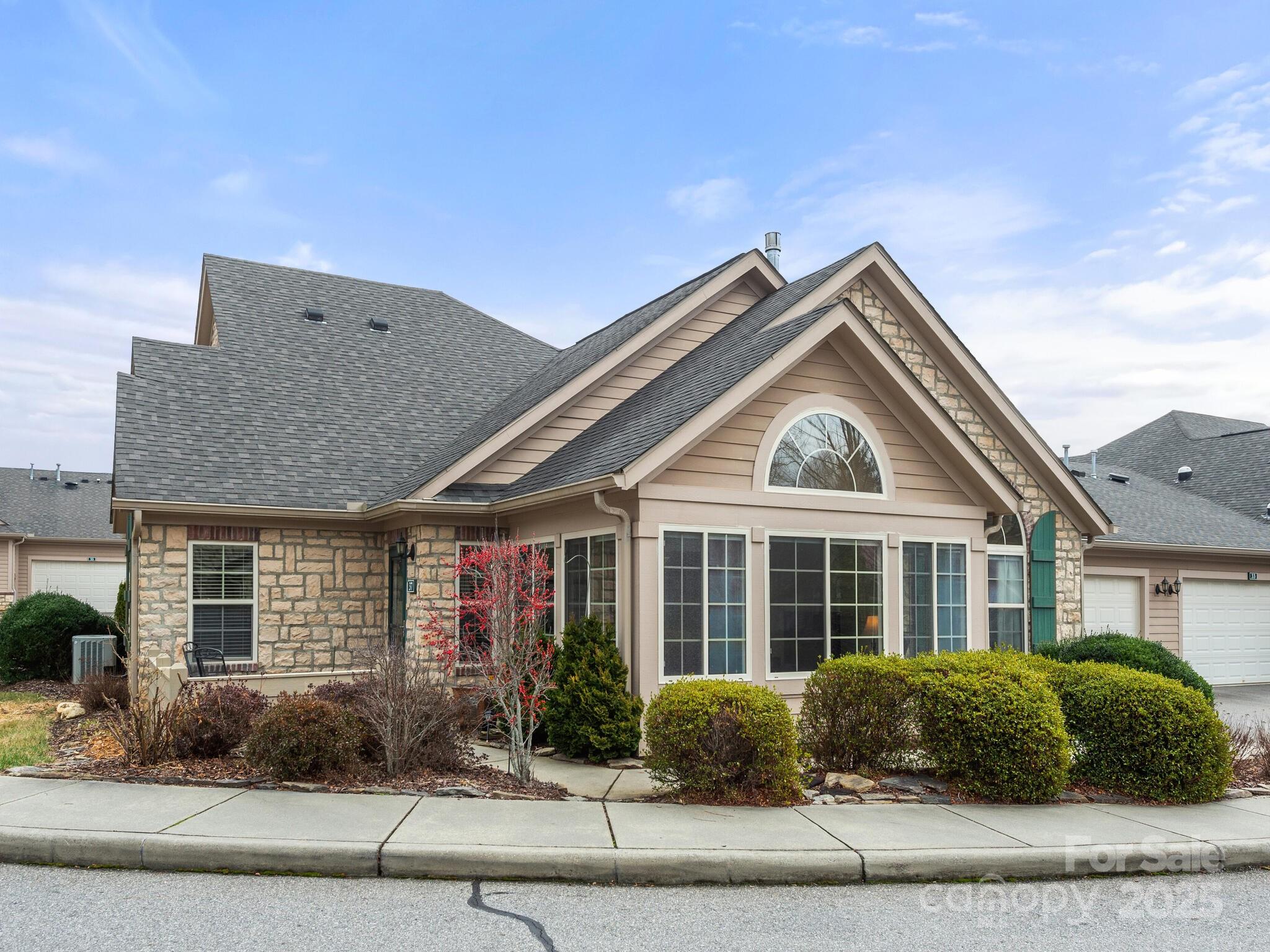 37 Mountain Meadow Circle U11 Property Photo