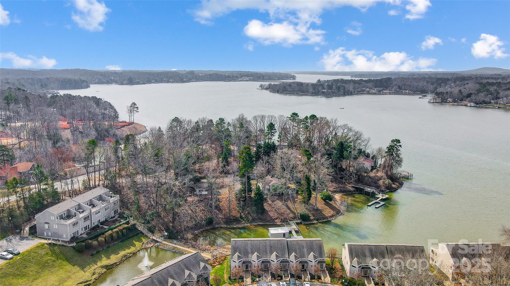 14021 Queens Harbor Road Property Photo 1