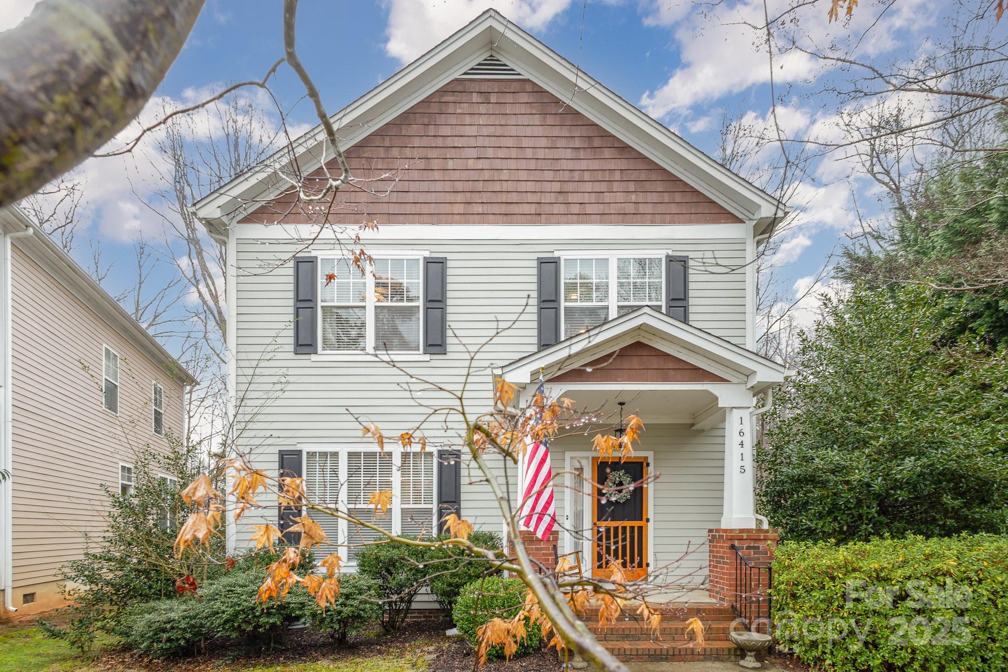 16415 Kelly Park Circle Property Photo