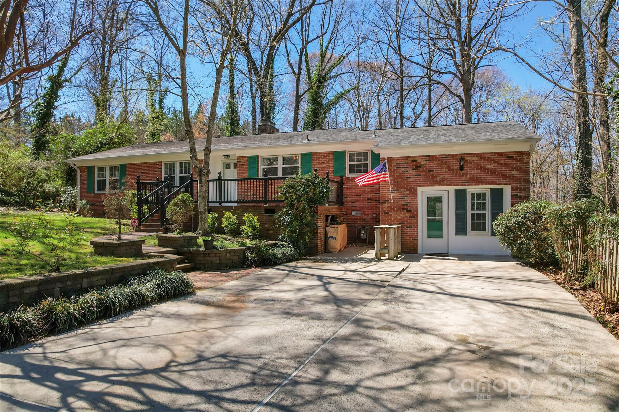 8101 Kerrybrook Circle Property Photo
