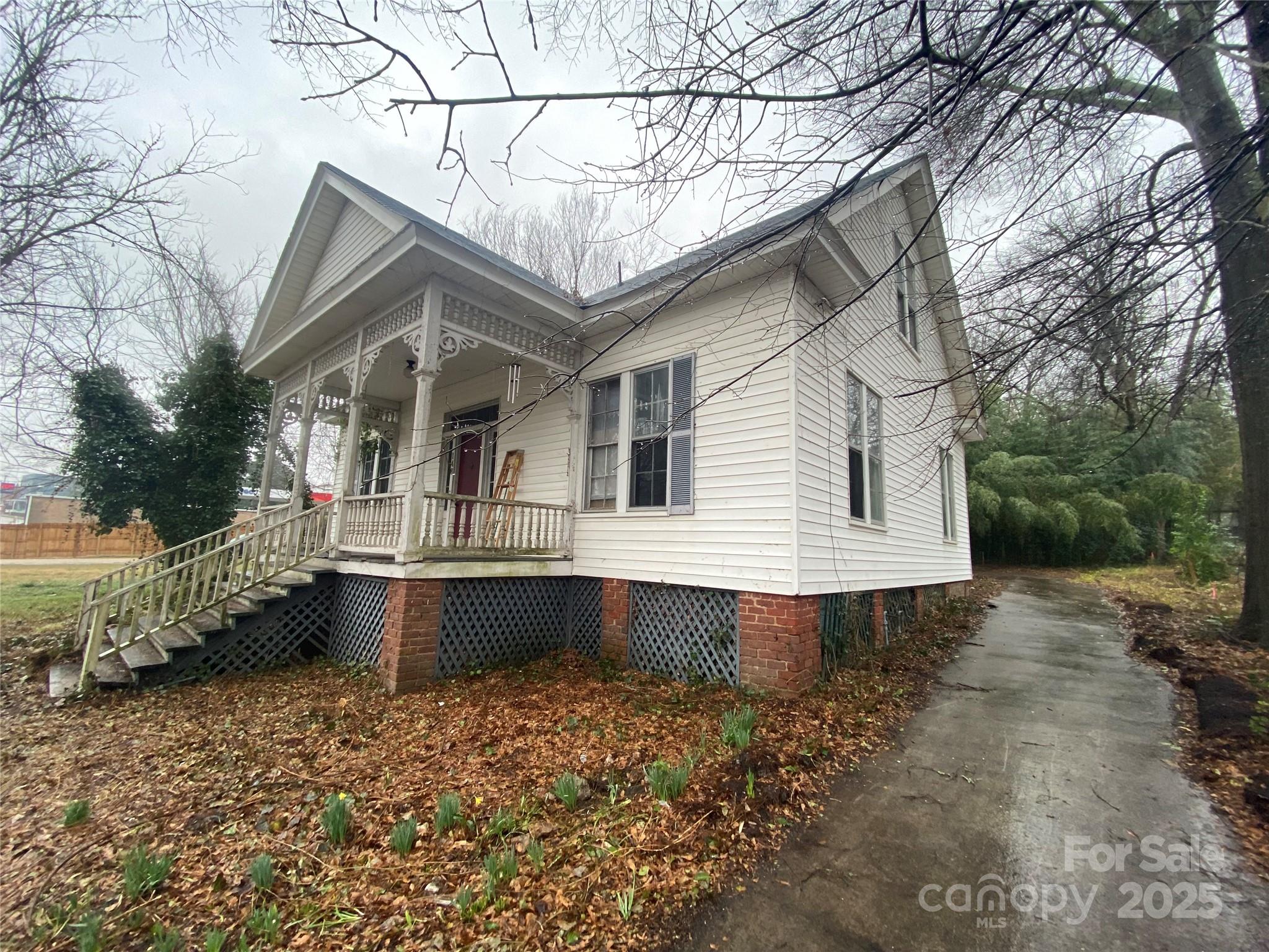 148 Center Street Property Photo