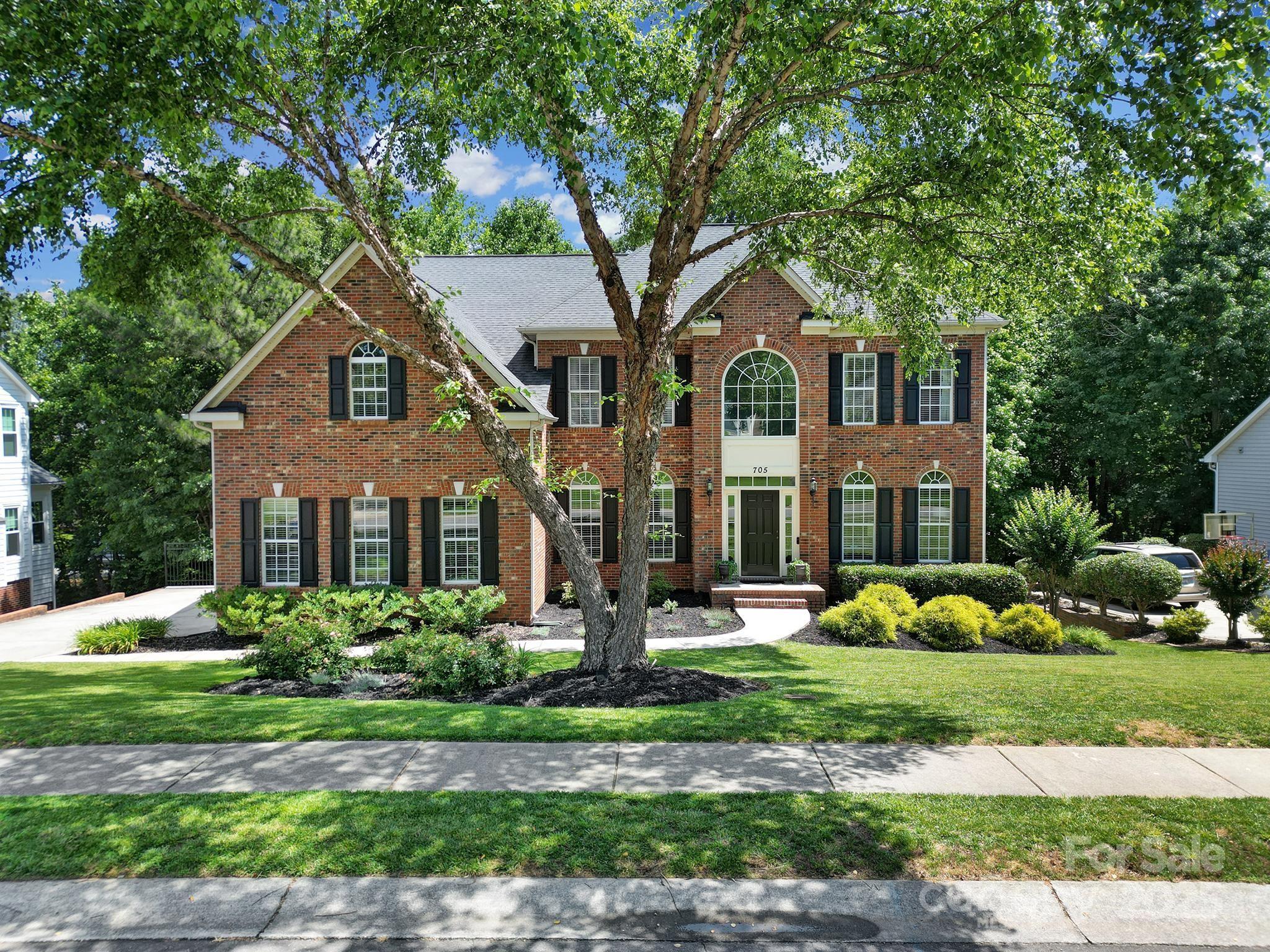 705 Drew Avenue Property Photo