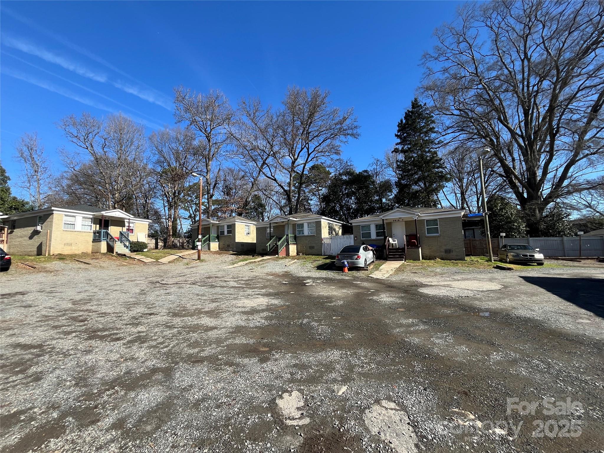 2416 Julia Avenue Property Photo 2