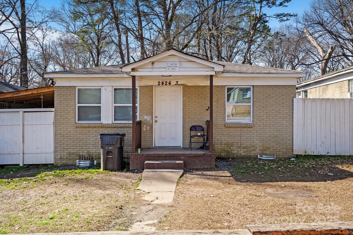 2416 Julia Avenue Property Photo 4