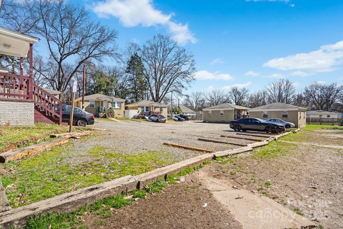 2416 Julia Avenue Property Photo 13