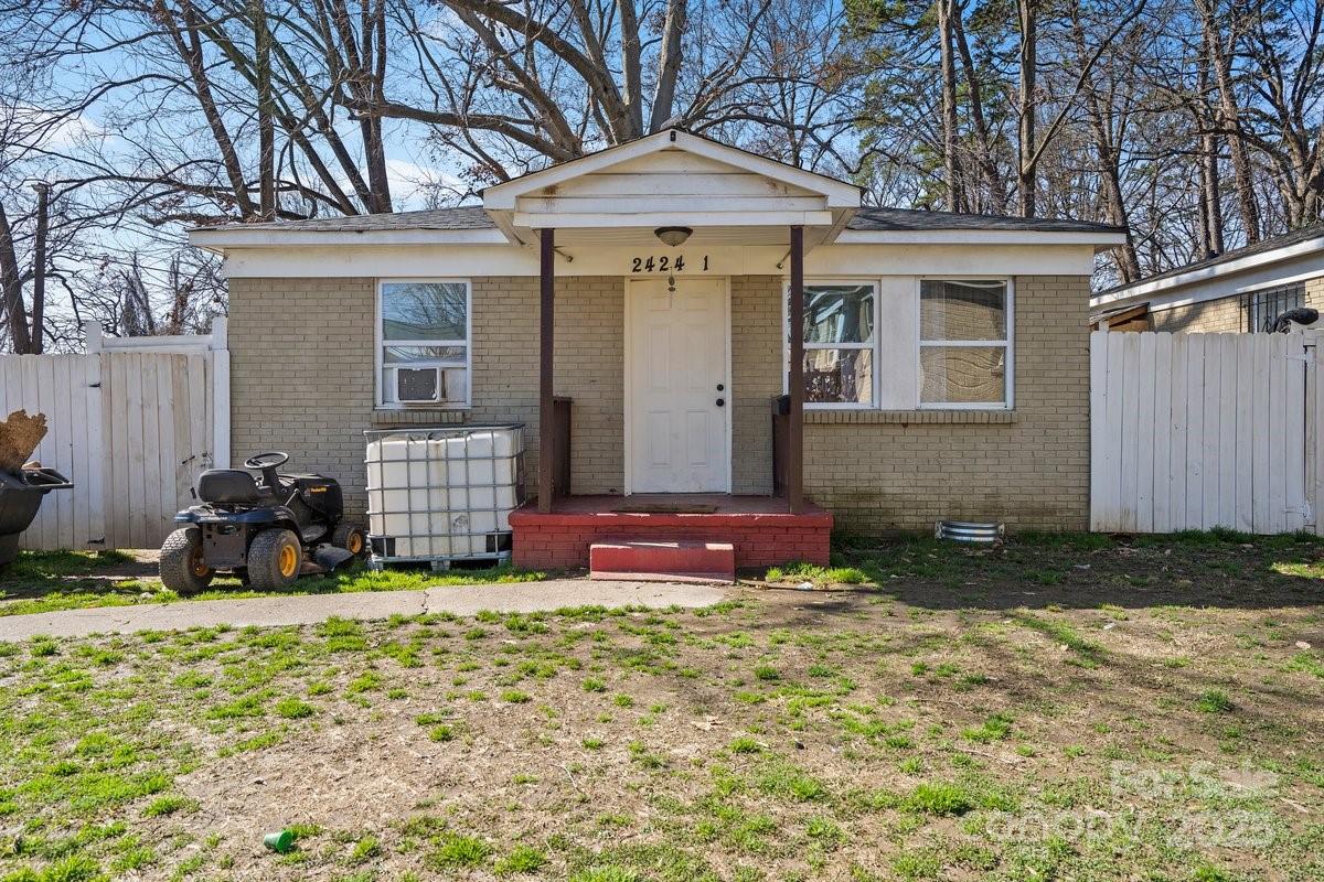2416 Julia Avenue Property Photo 16