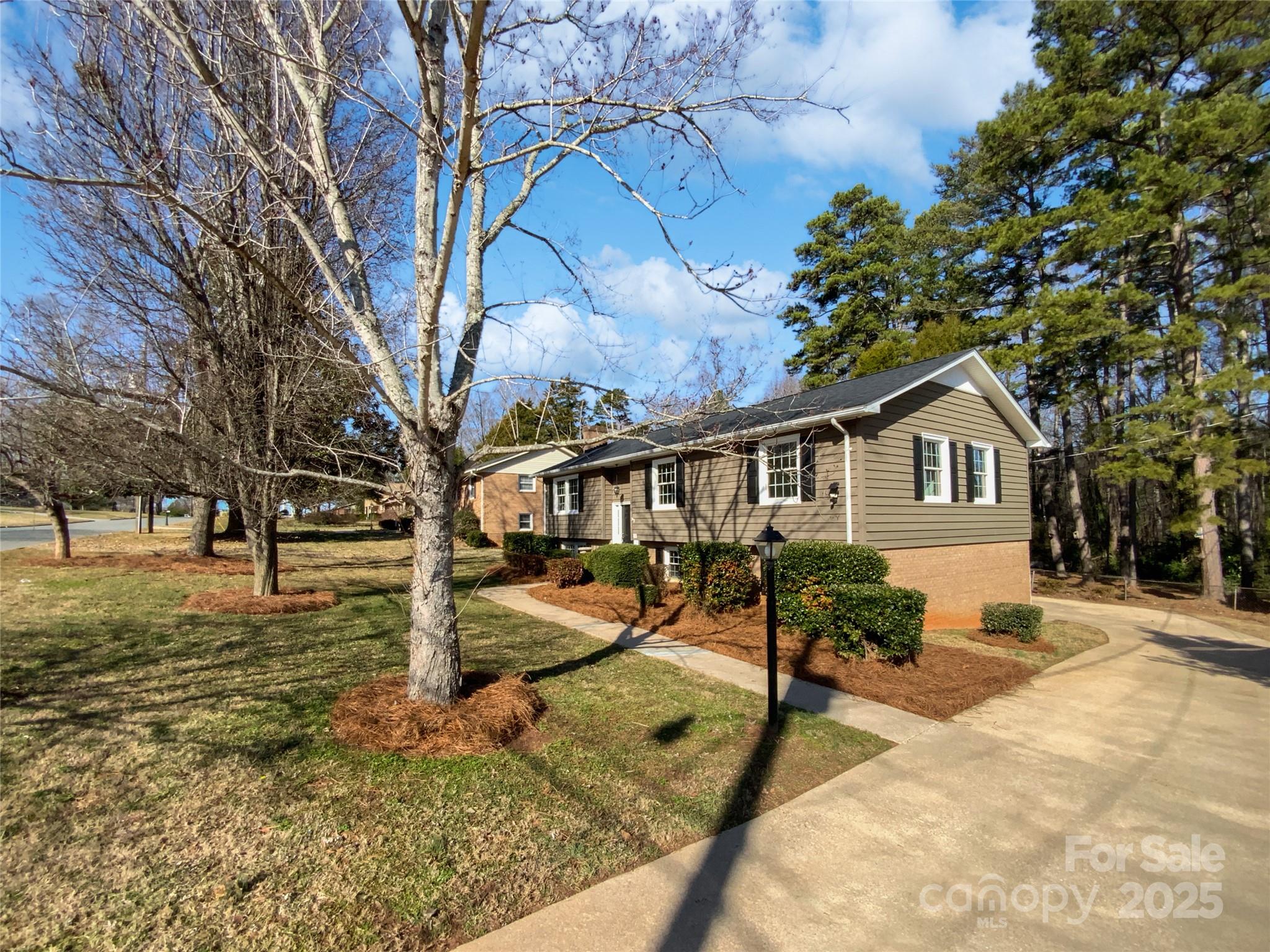 1624 Bellevue Road Property Photo