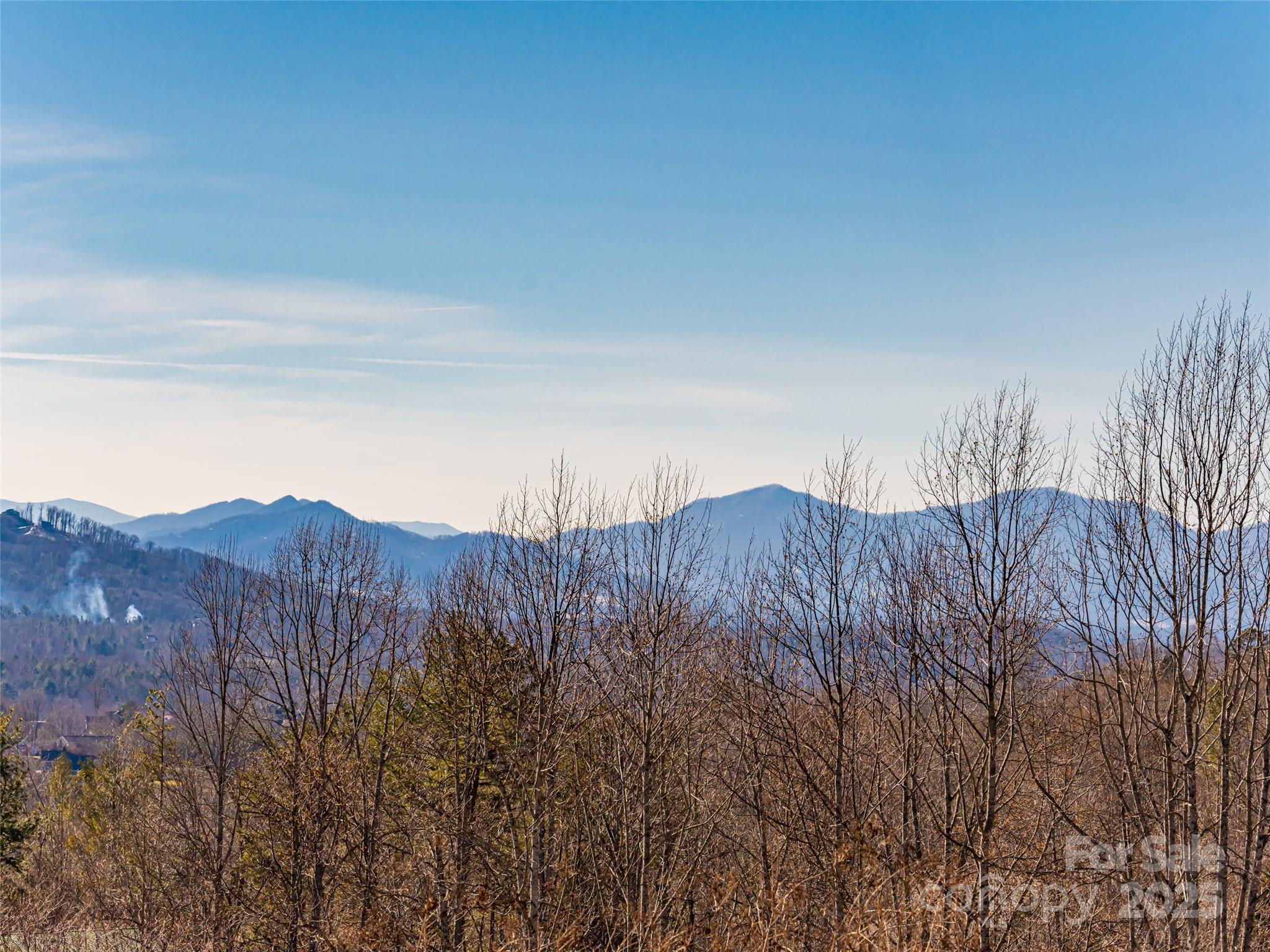 142 Twin Courts Drive Property Photo 6