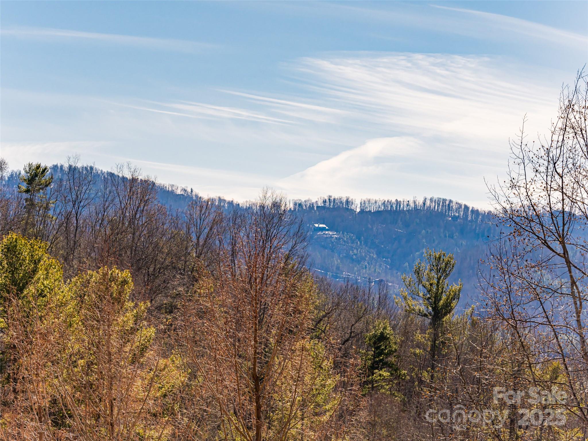 142 Twin Courts Drive Property Photo 20