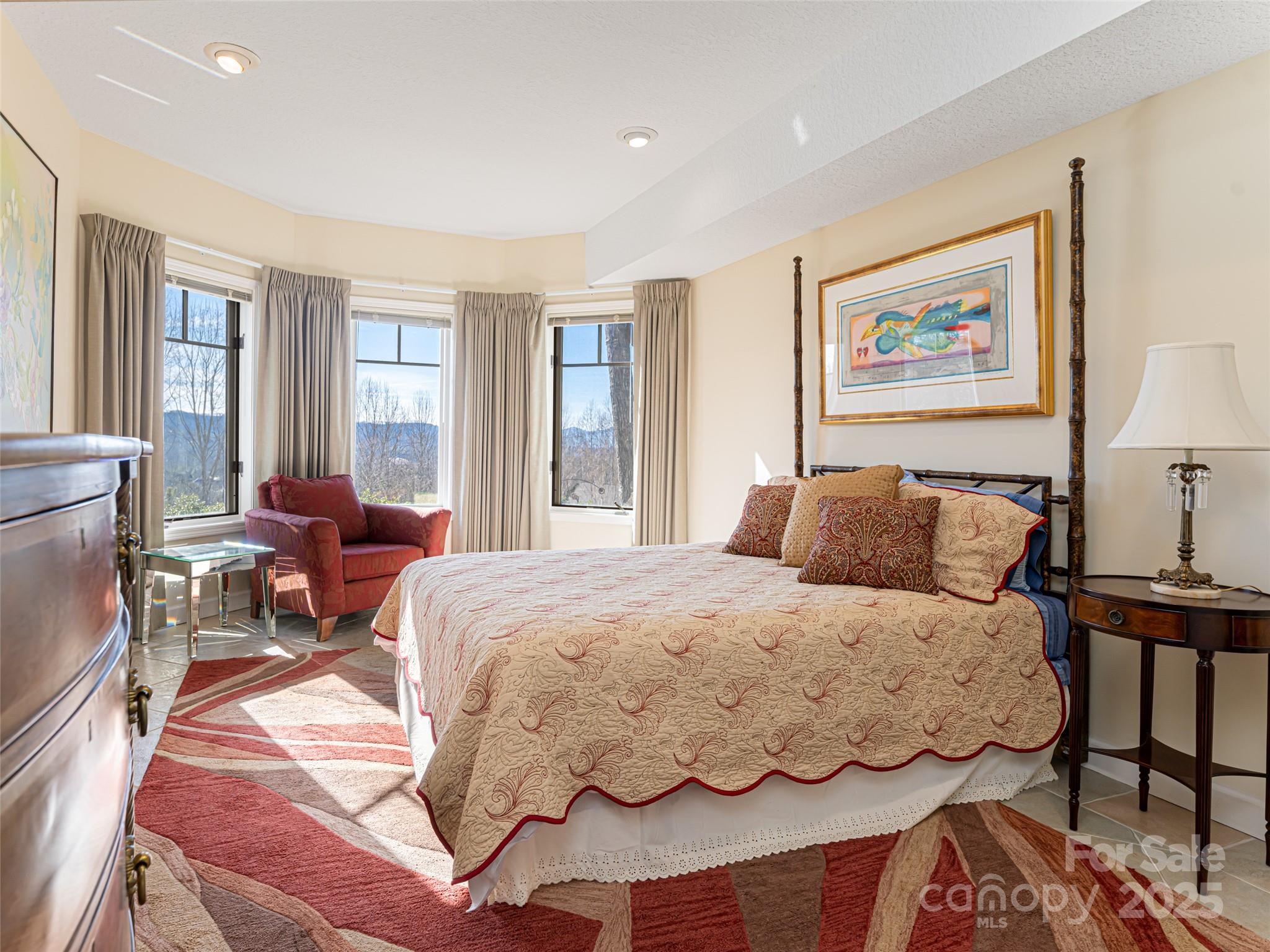 142 Twin Courts Drive Property Photo 35