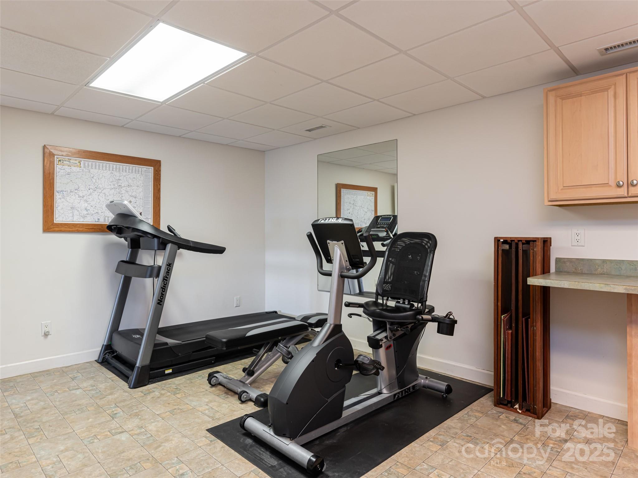 142 Twin Courts Drive Property Photo 41