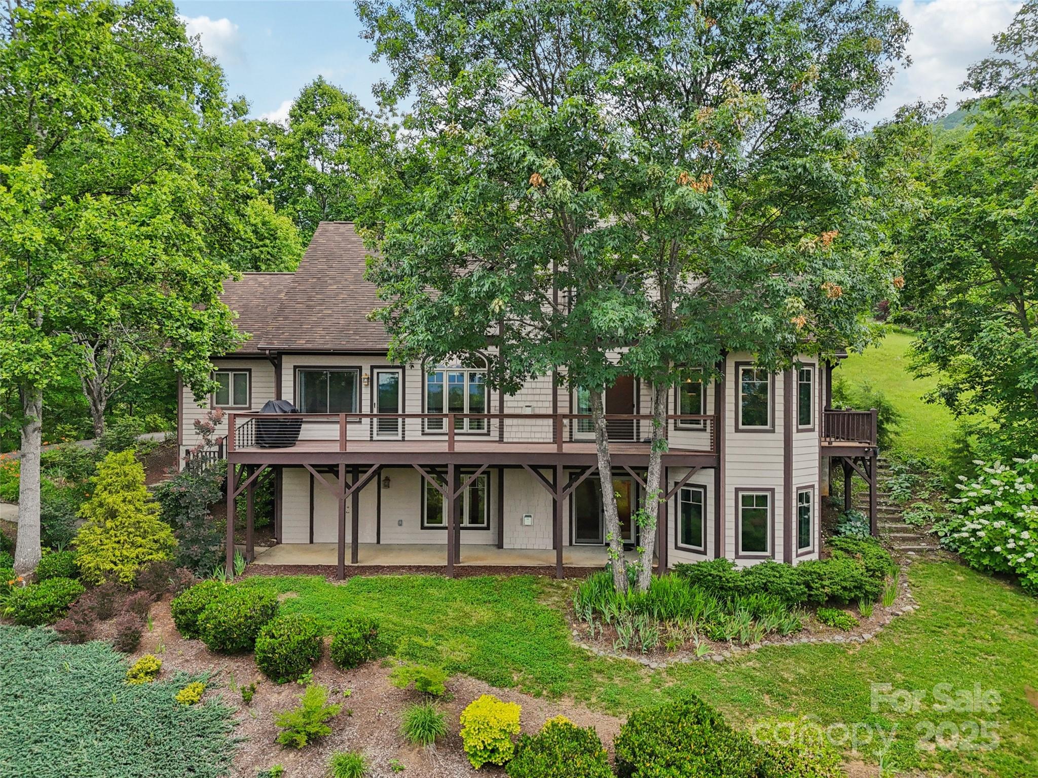 142 Twin Courts Drive Property Photo 46