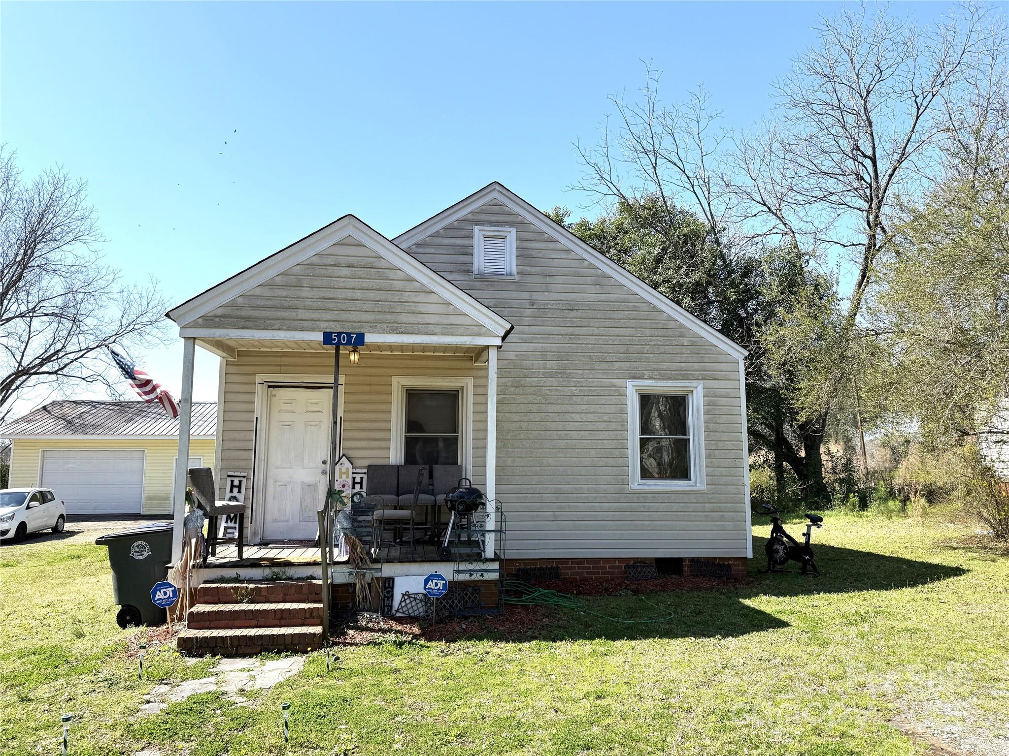 503 & 507 Wygelia Street Property Photo 6