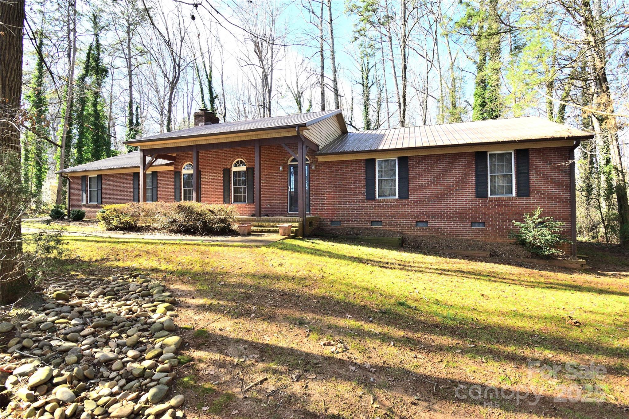 405 Forest Drive Property Photo