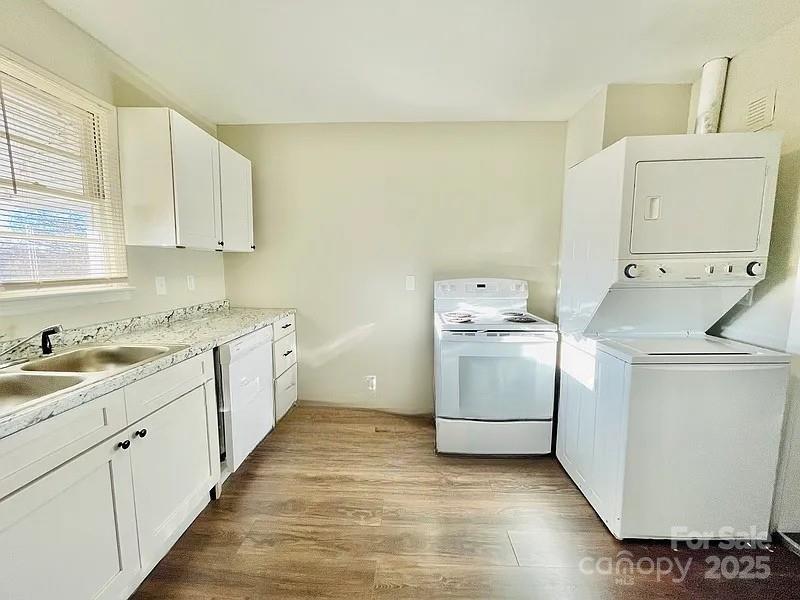 904 N Oakland Street Property Photo 13