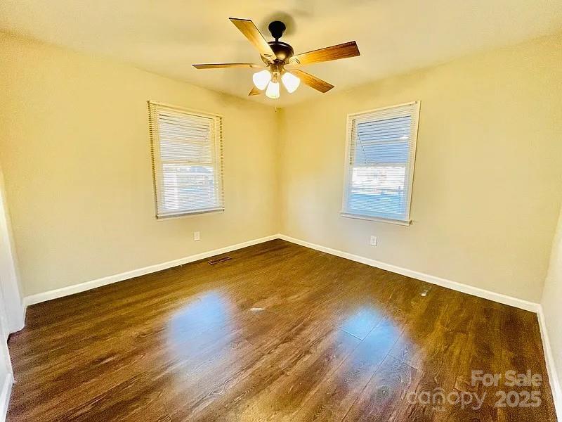 904 N Oakland Street Property Photo 14