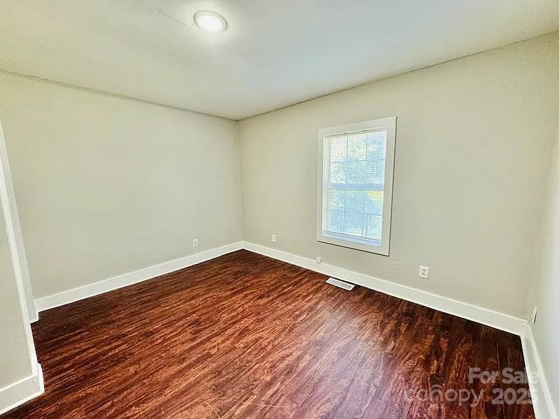 904 N Oakland Street Property Photo 23