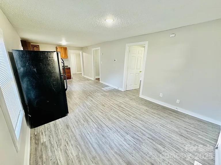 904 N Oakland Street Property Photo 27