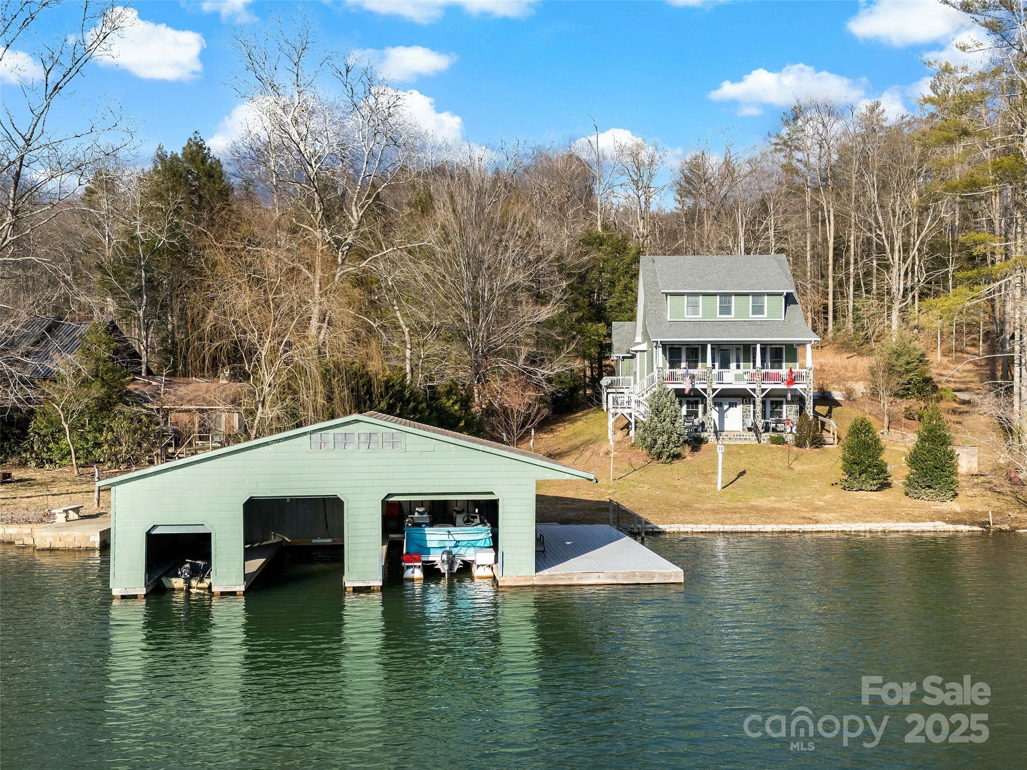 300 Lakeshore Drive Property Photo