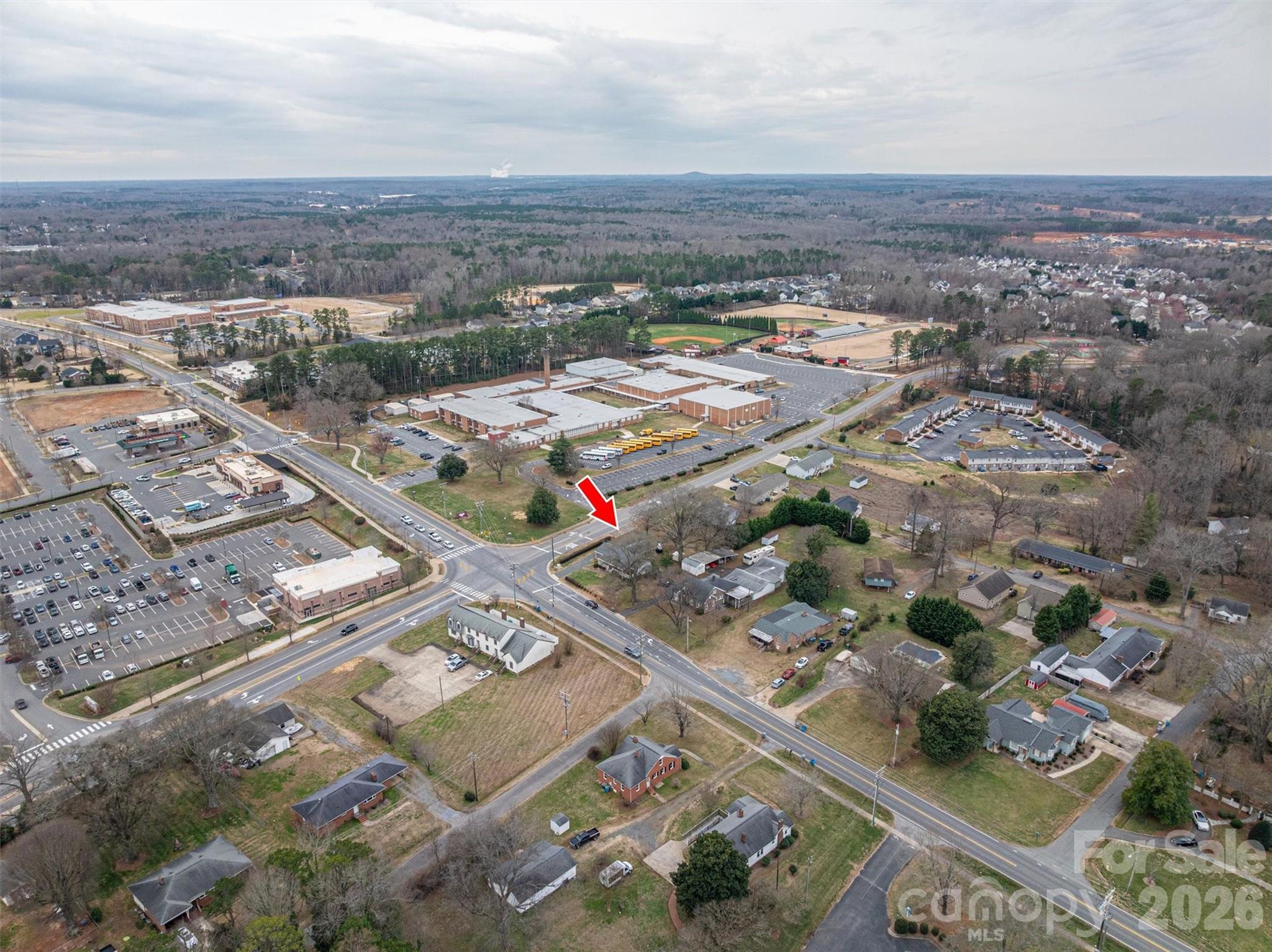 816 S South Point Road Property Photo 4