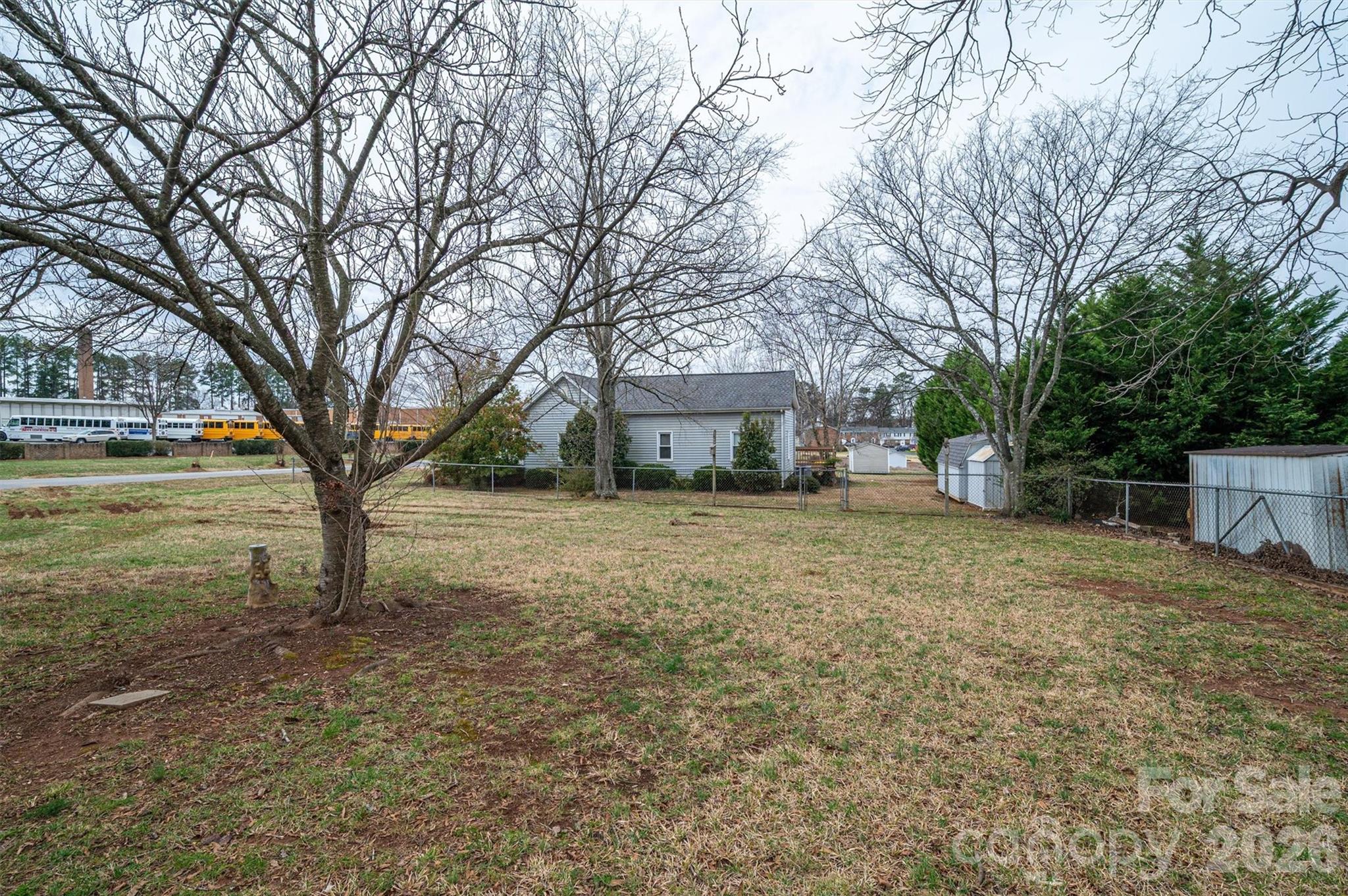 816 S South Point Road Property Photo 13