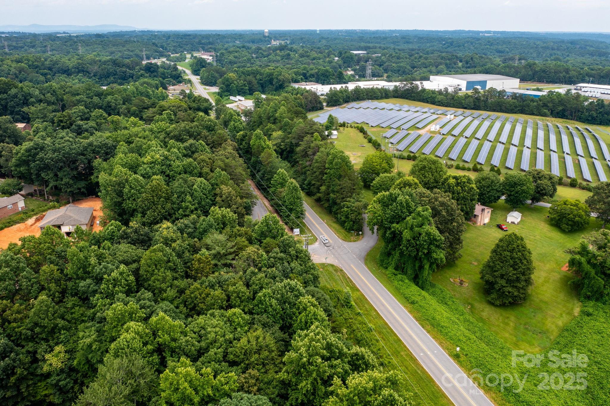 351 I-40 Access Road Property Photo