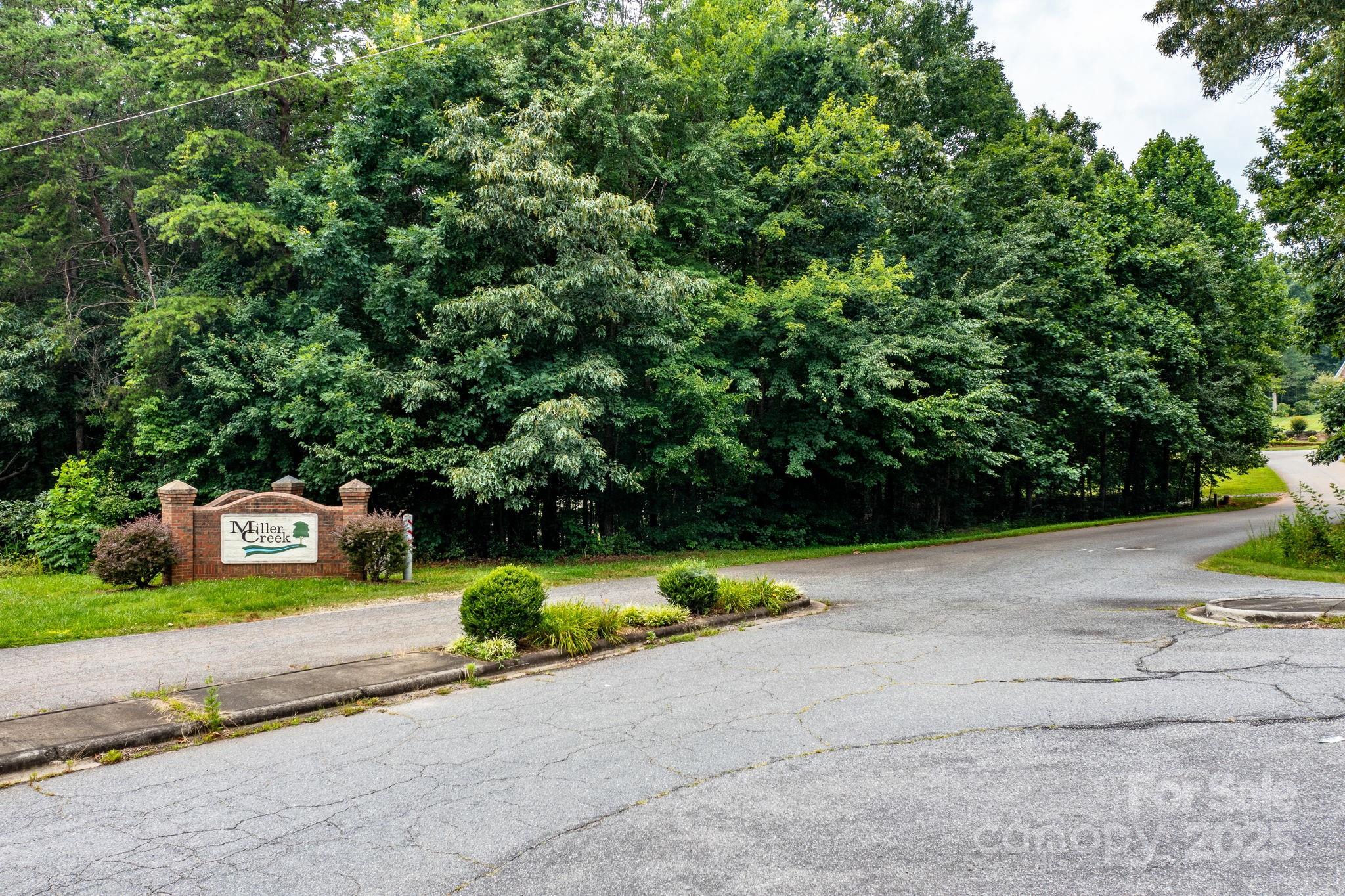 351 I-40 Access Road Property Photo 5