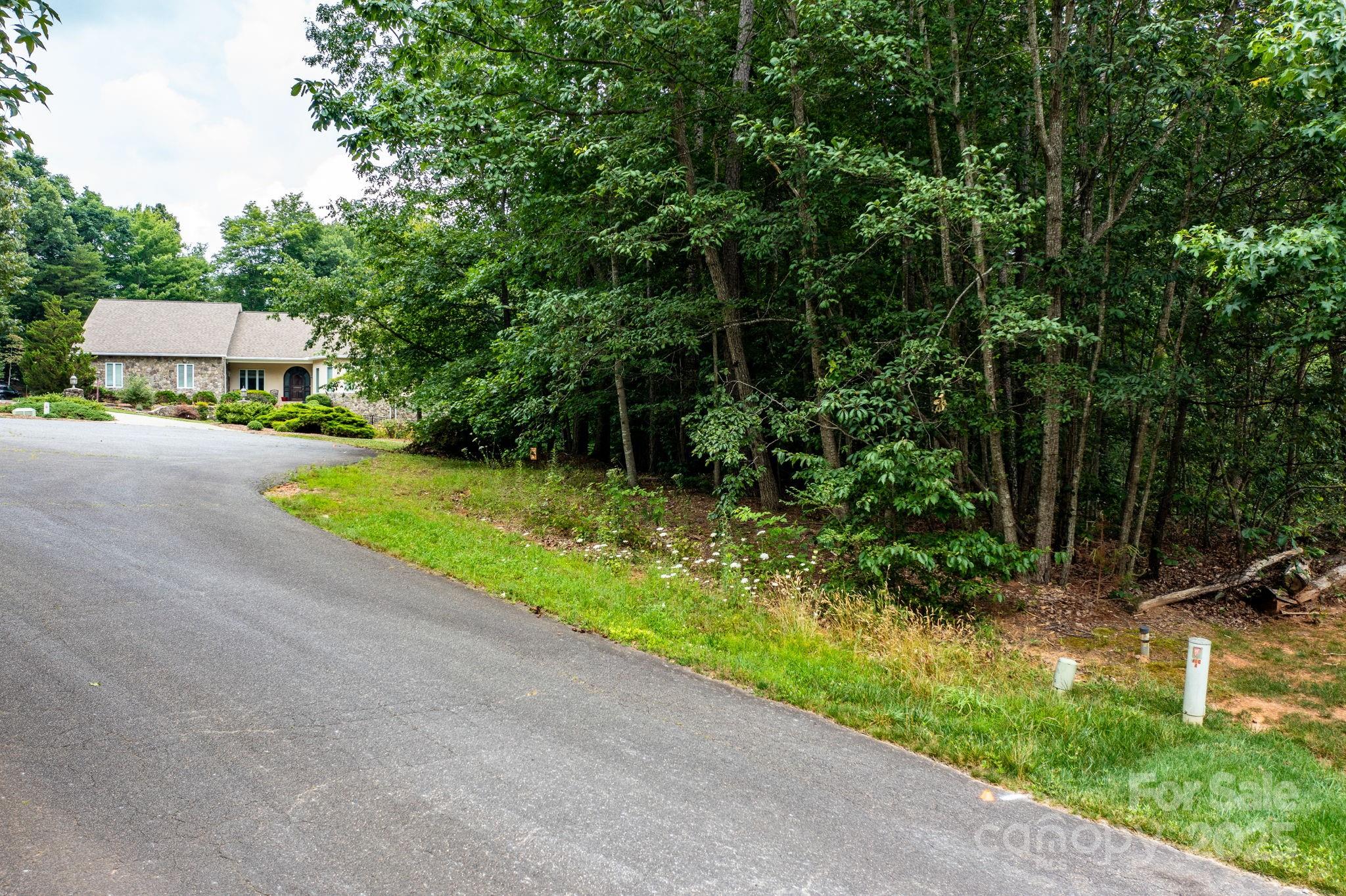 351 I-40 Access Road Property Photo 14