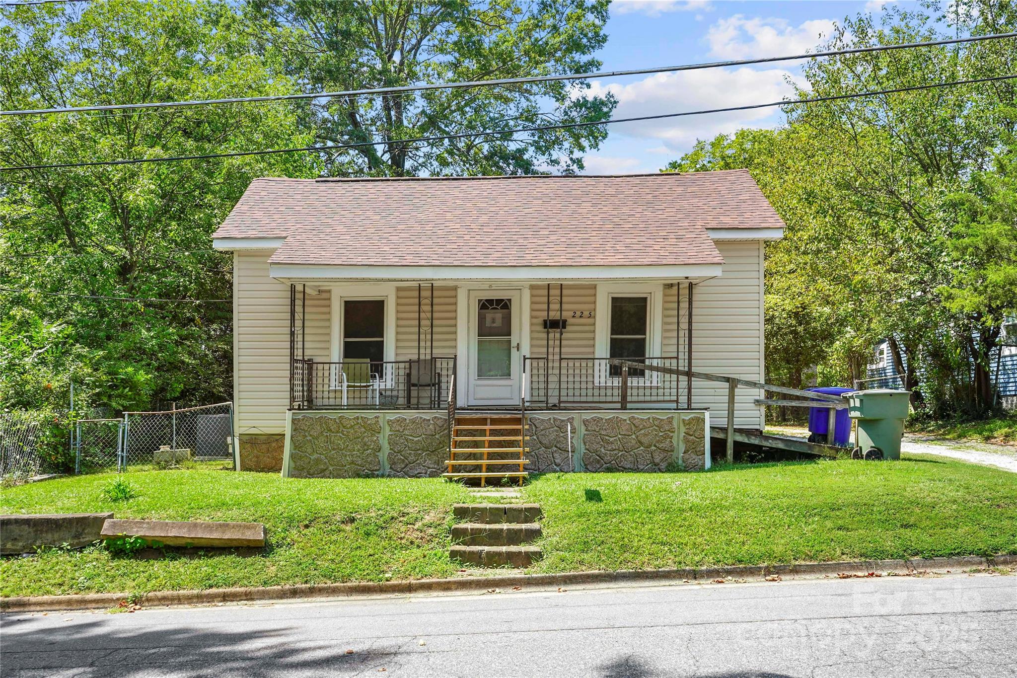 225 Institute Street Property Photo