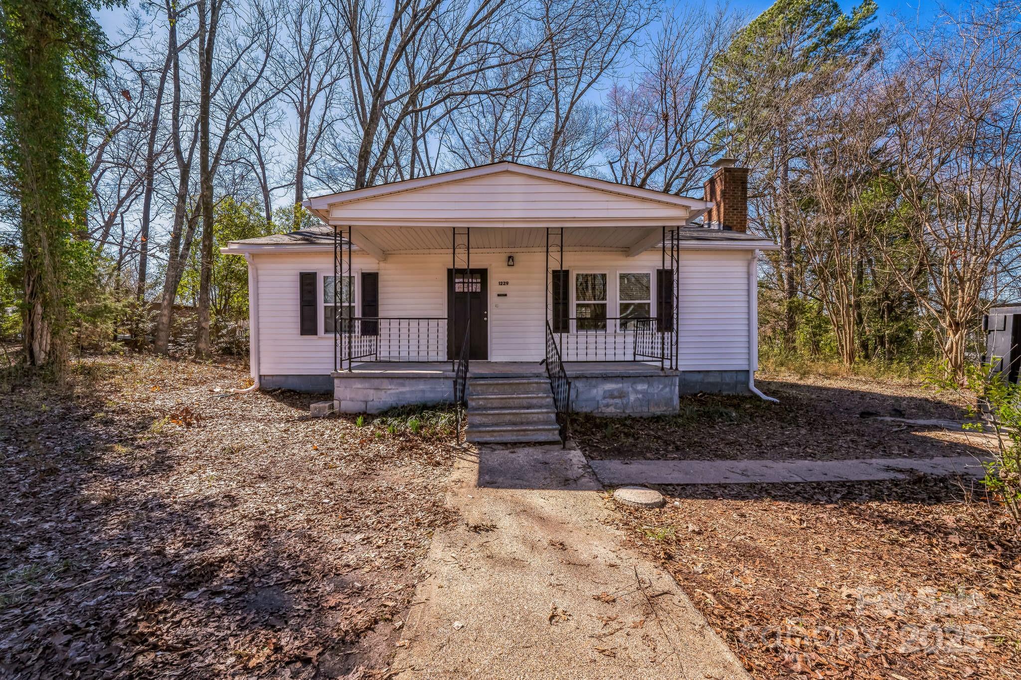 1229 Jenkins Street Property Photo