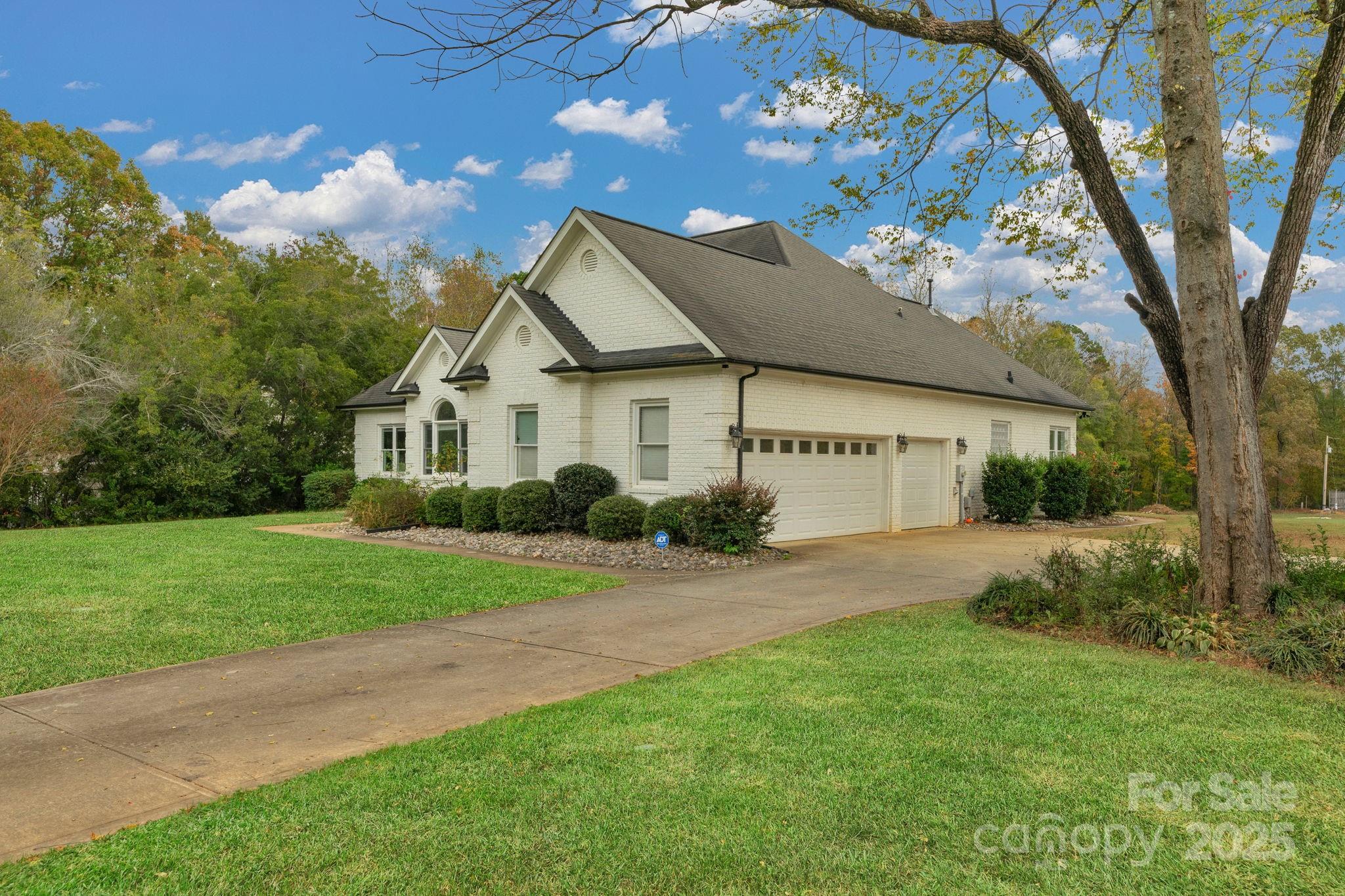 Wesley Chapel Real Estate Listings Main Image