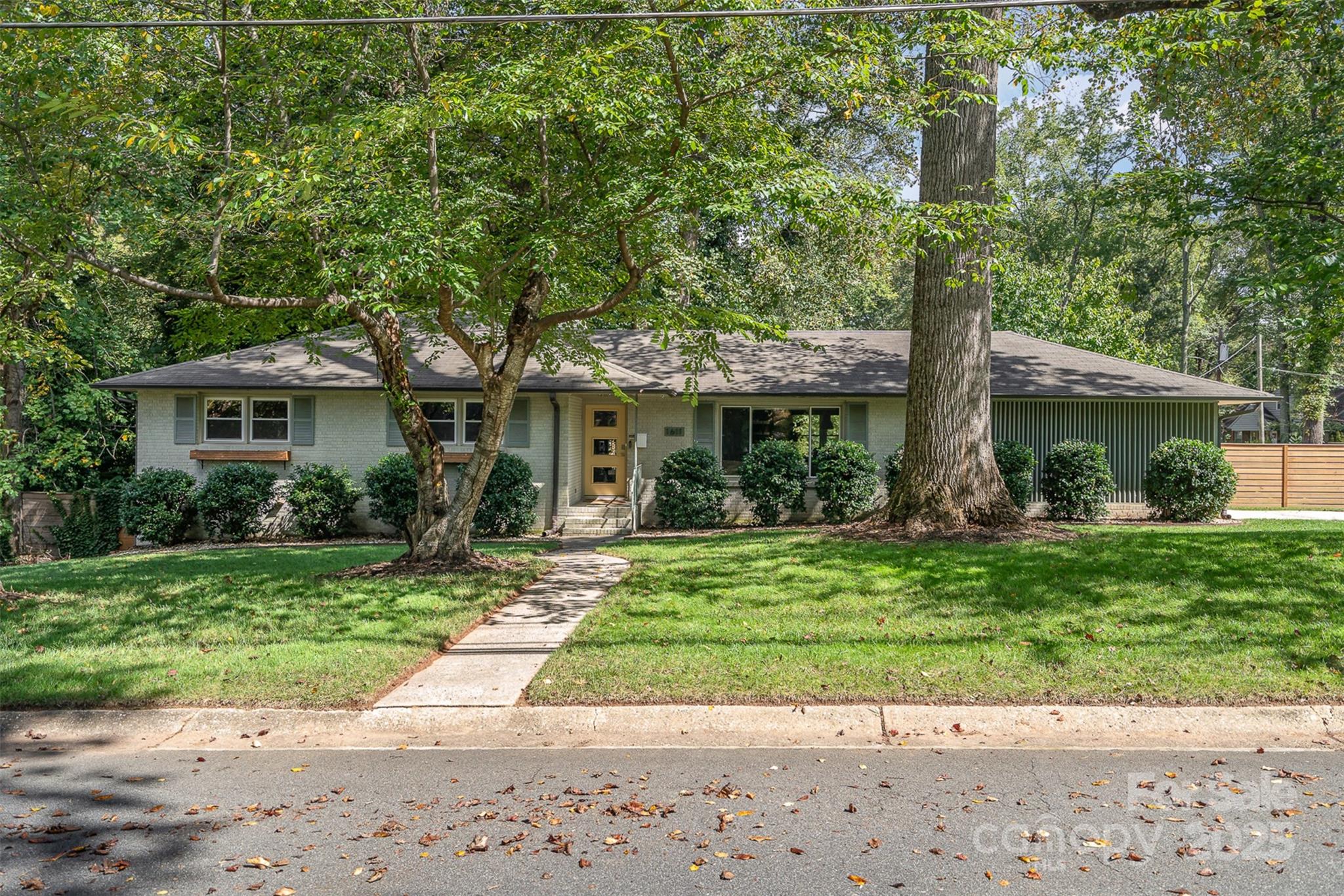 1611 Shannonhouse Drive Property Photo