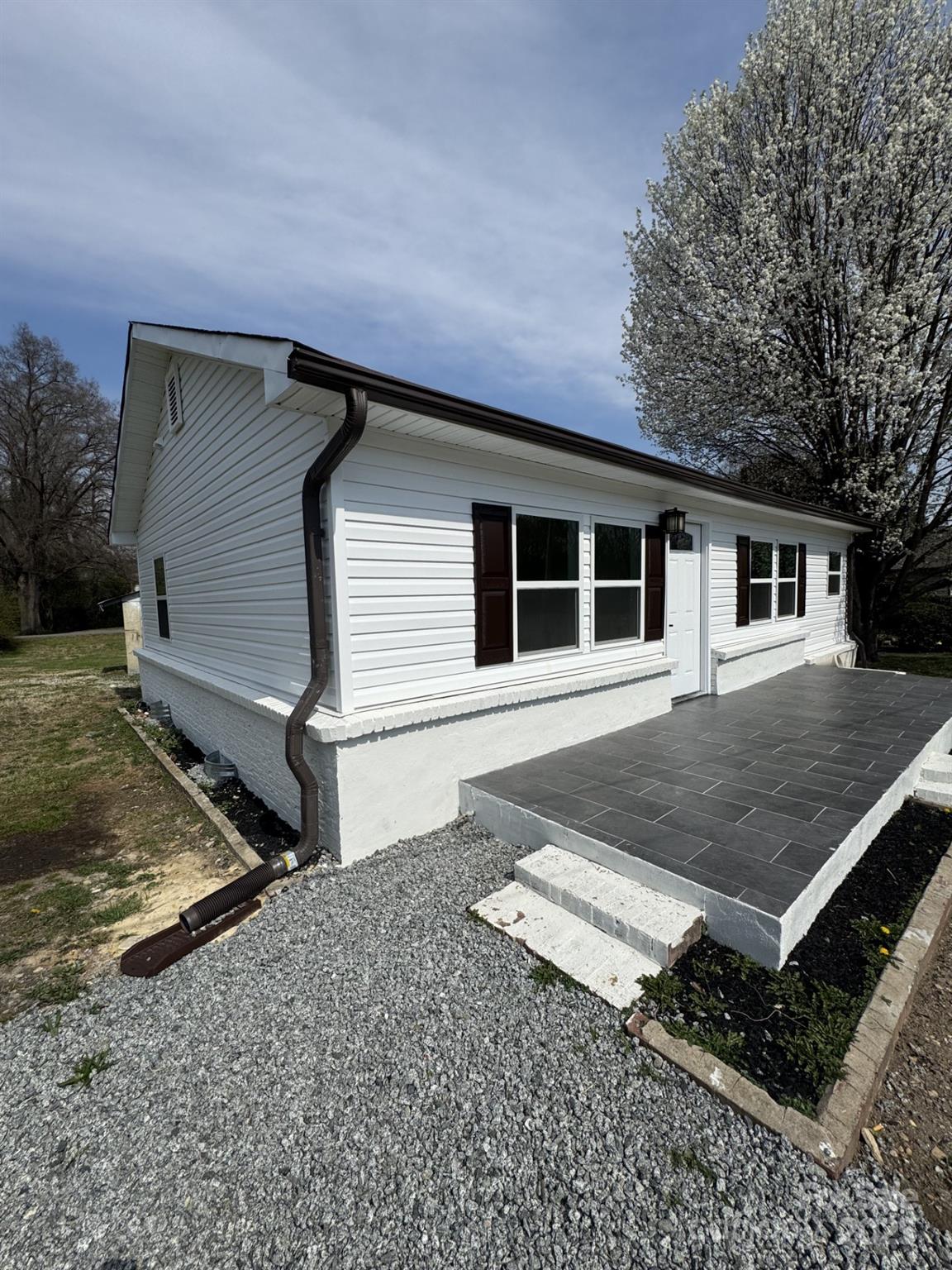 108 E Gibbs Street Property Photo