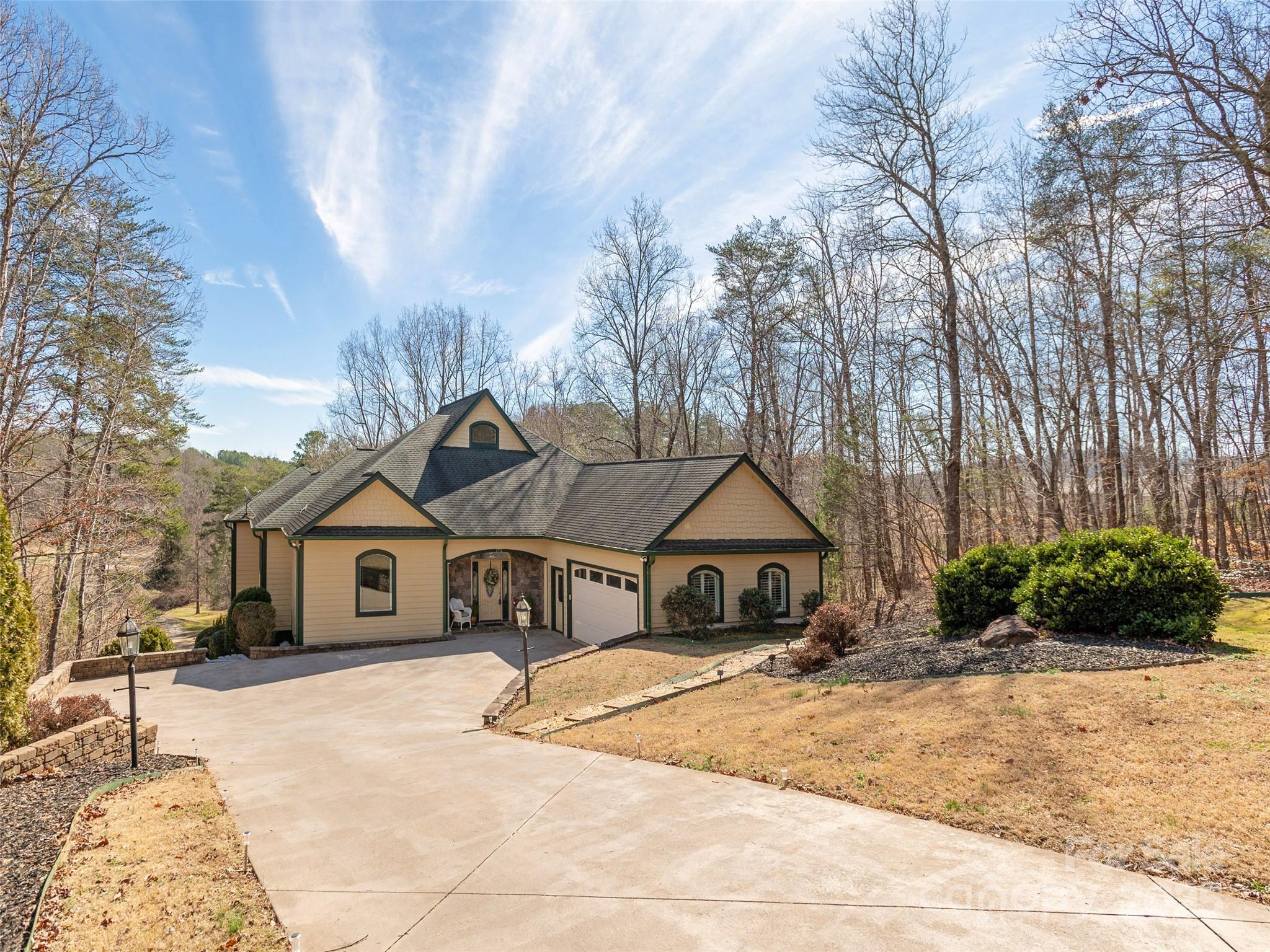 172 Summer Morning Court Property Photo