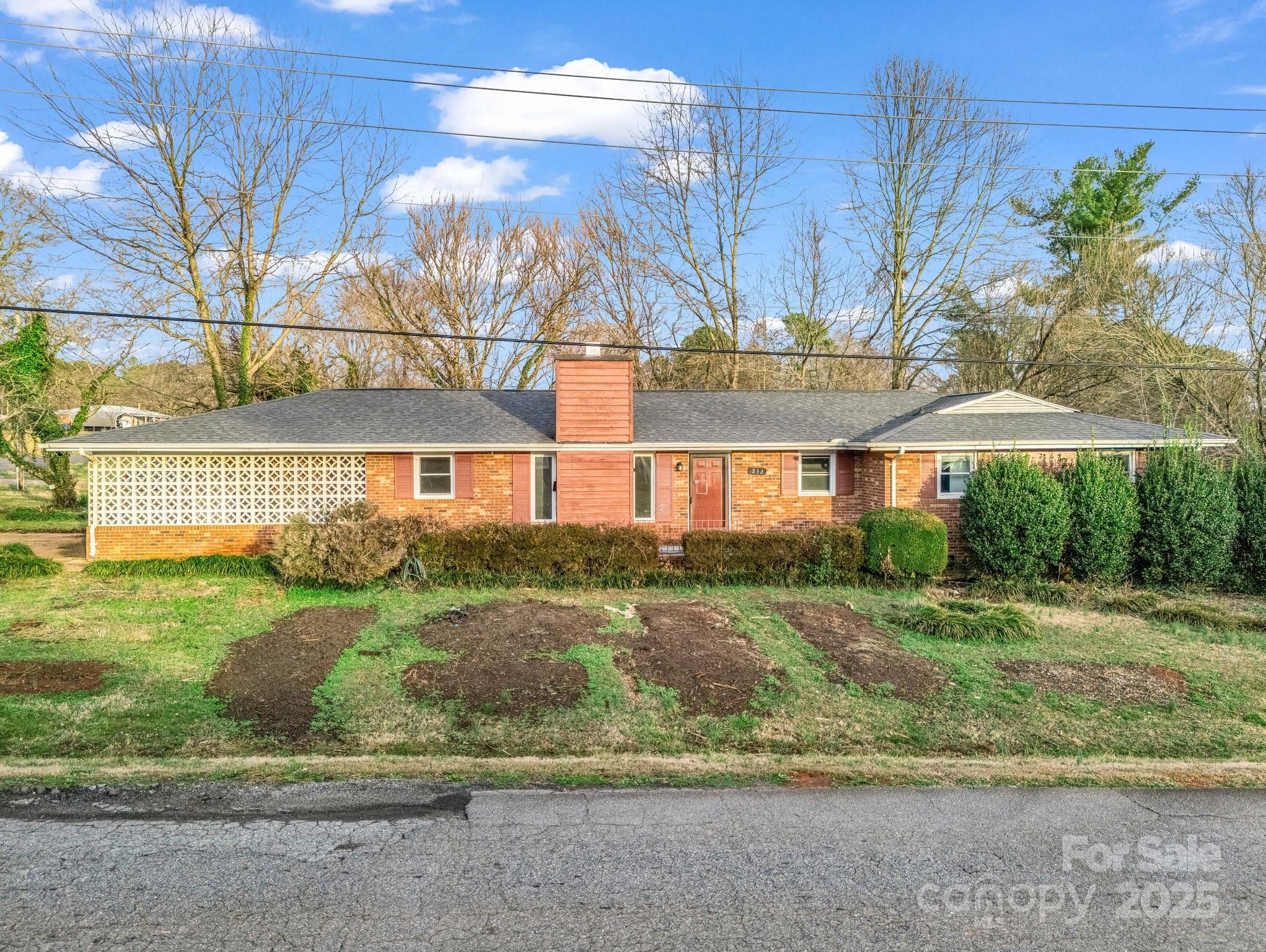 232 Westhaven Street Property Photo