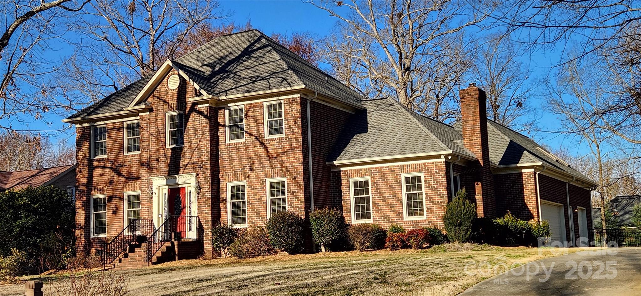 5304 Woodridge Drive Property Photo