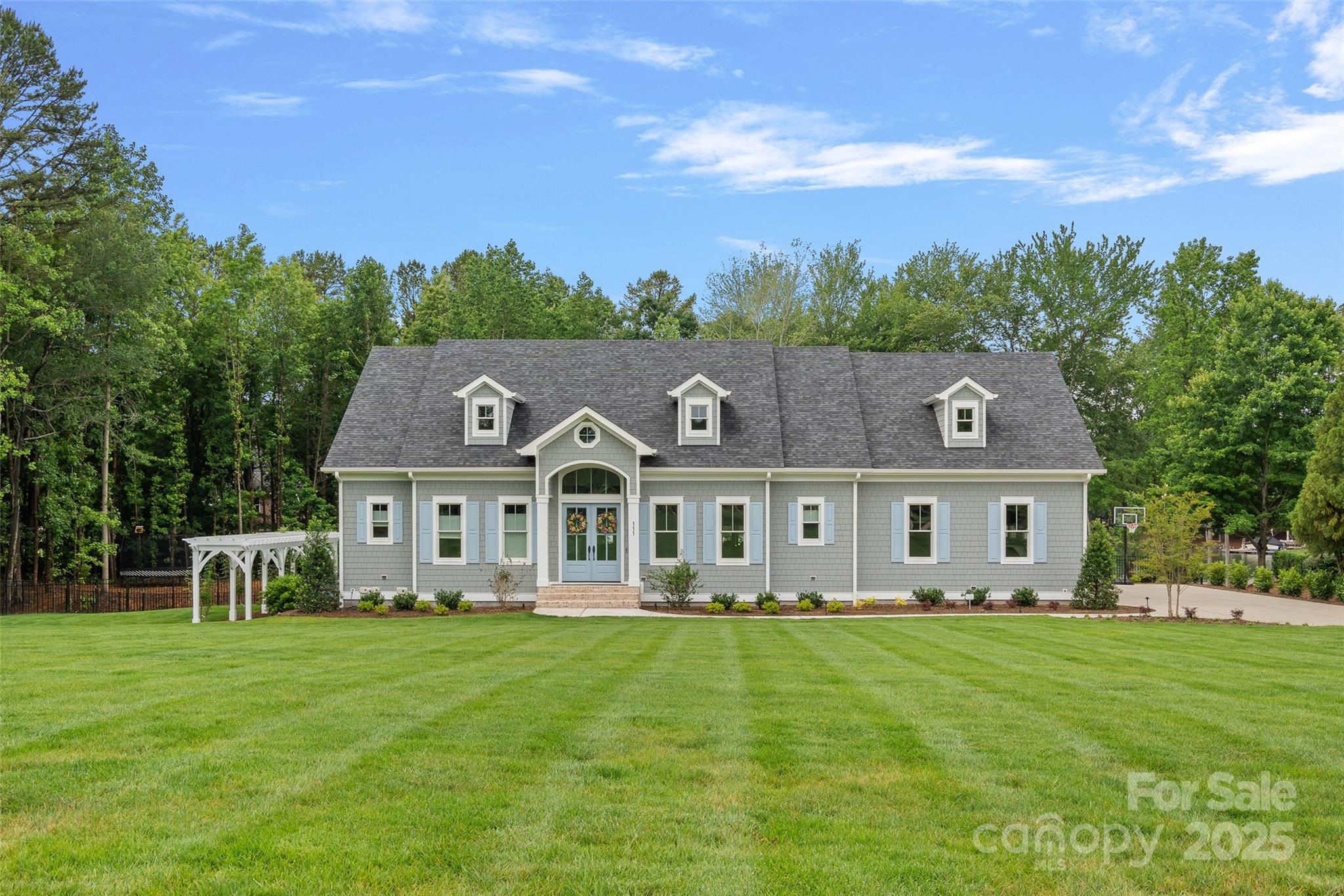 111 Kent Court Property Photo