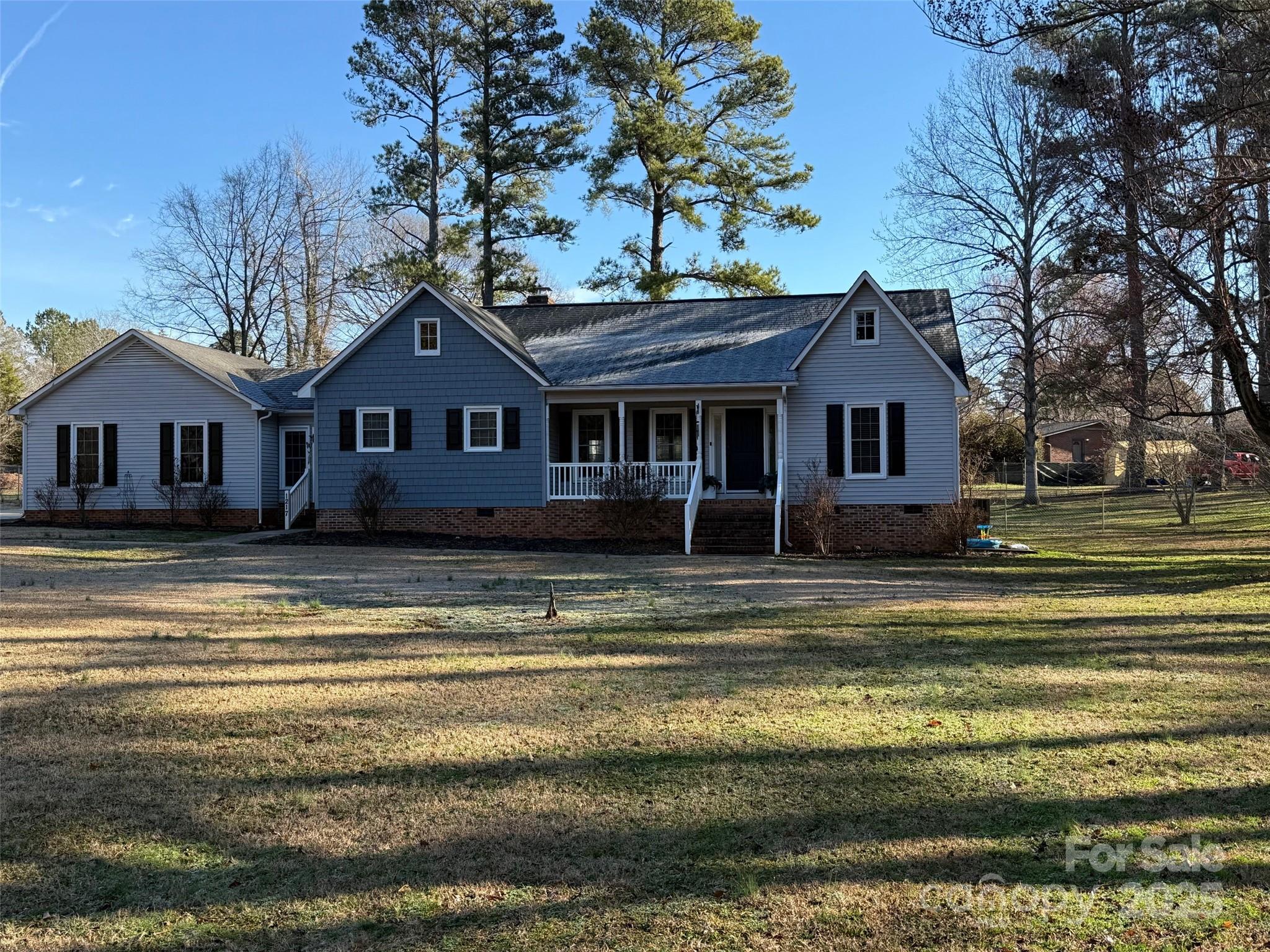 1217 West Manor Drive Property Photo