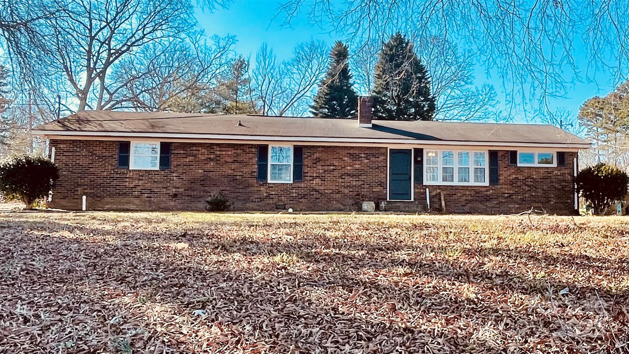 742 Aquadale Road Property Photo