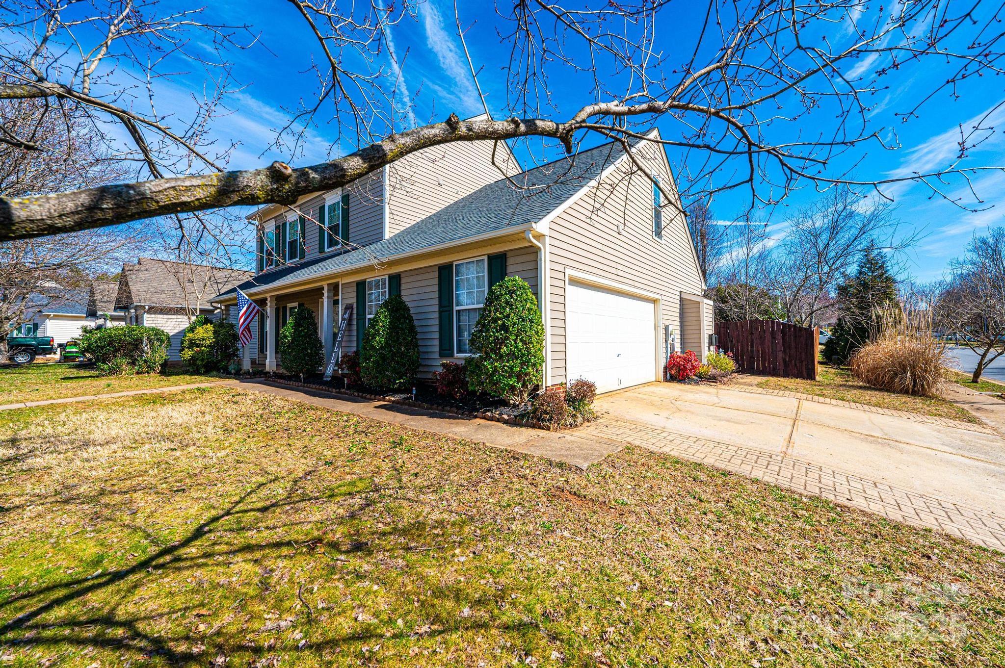 102 Brewster Court Property Photo 5