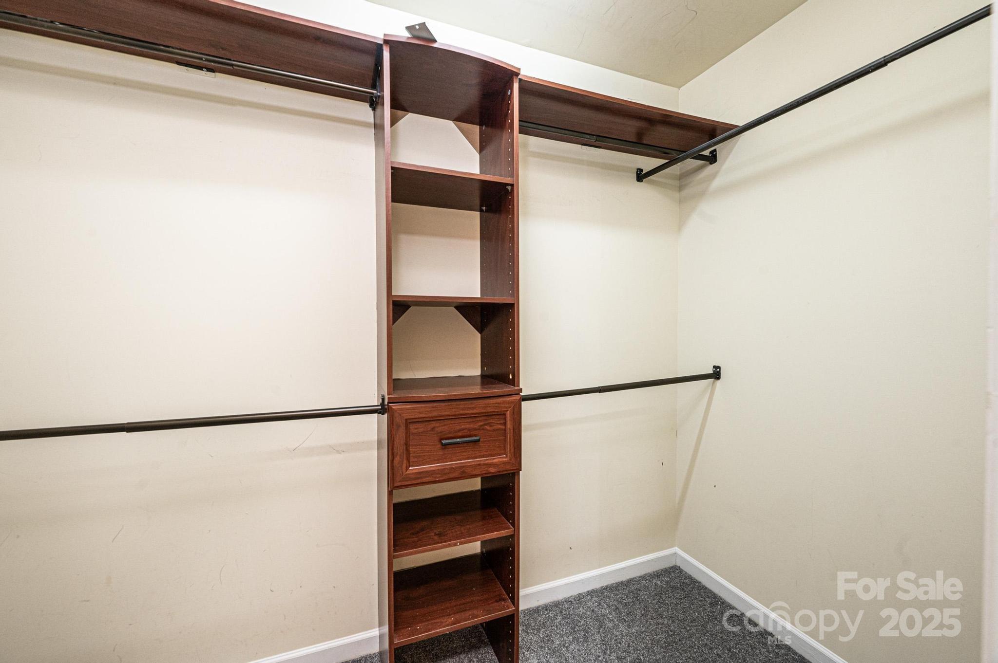 102 Brewster Court Property Photo 30