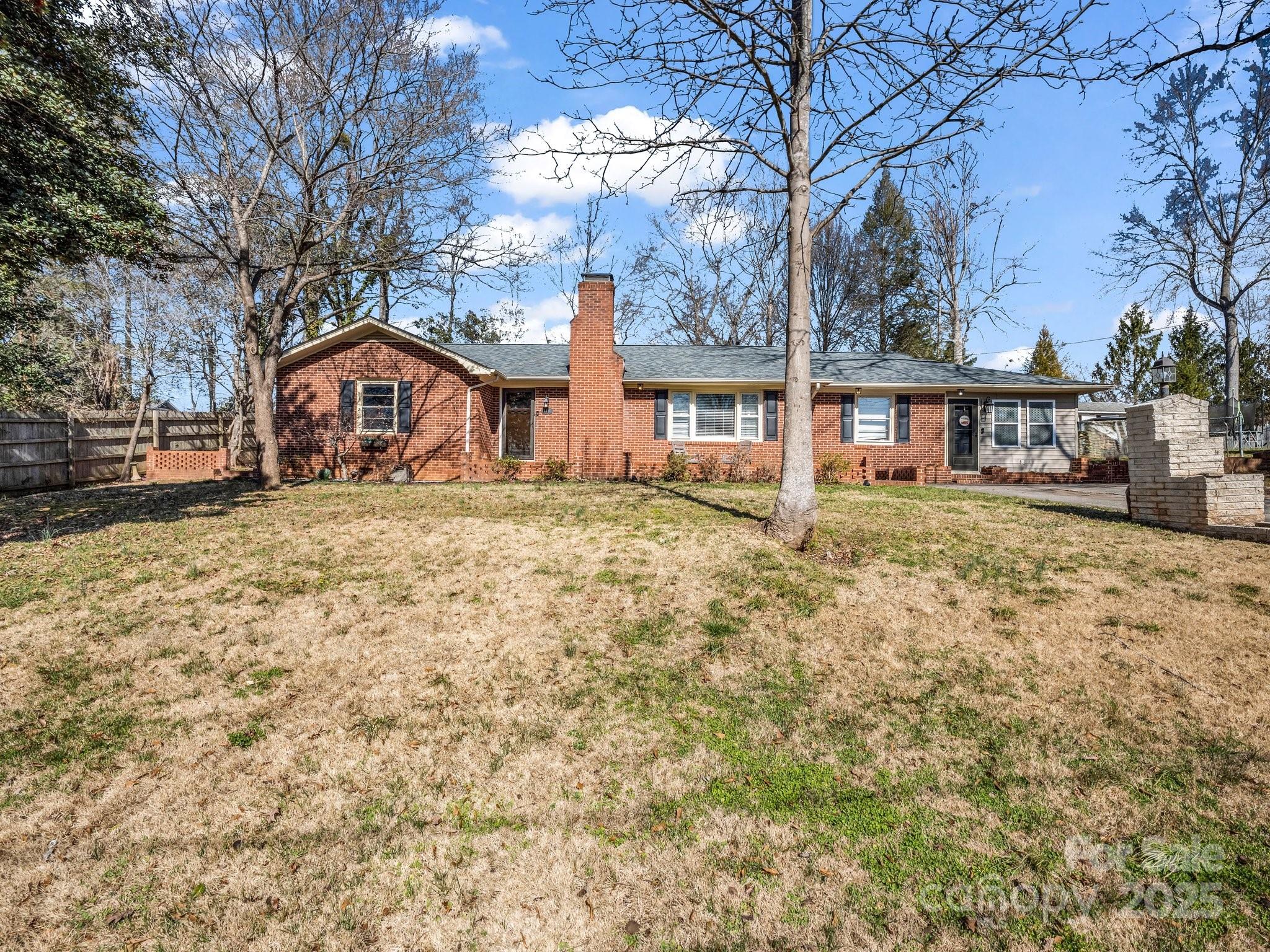 142 Fernwood Circle Property Photo