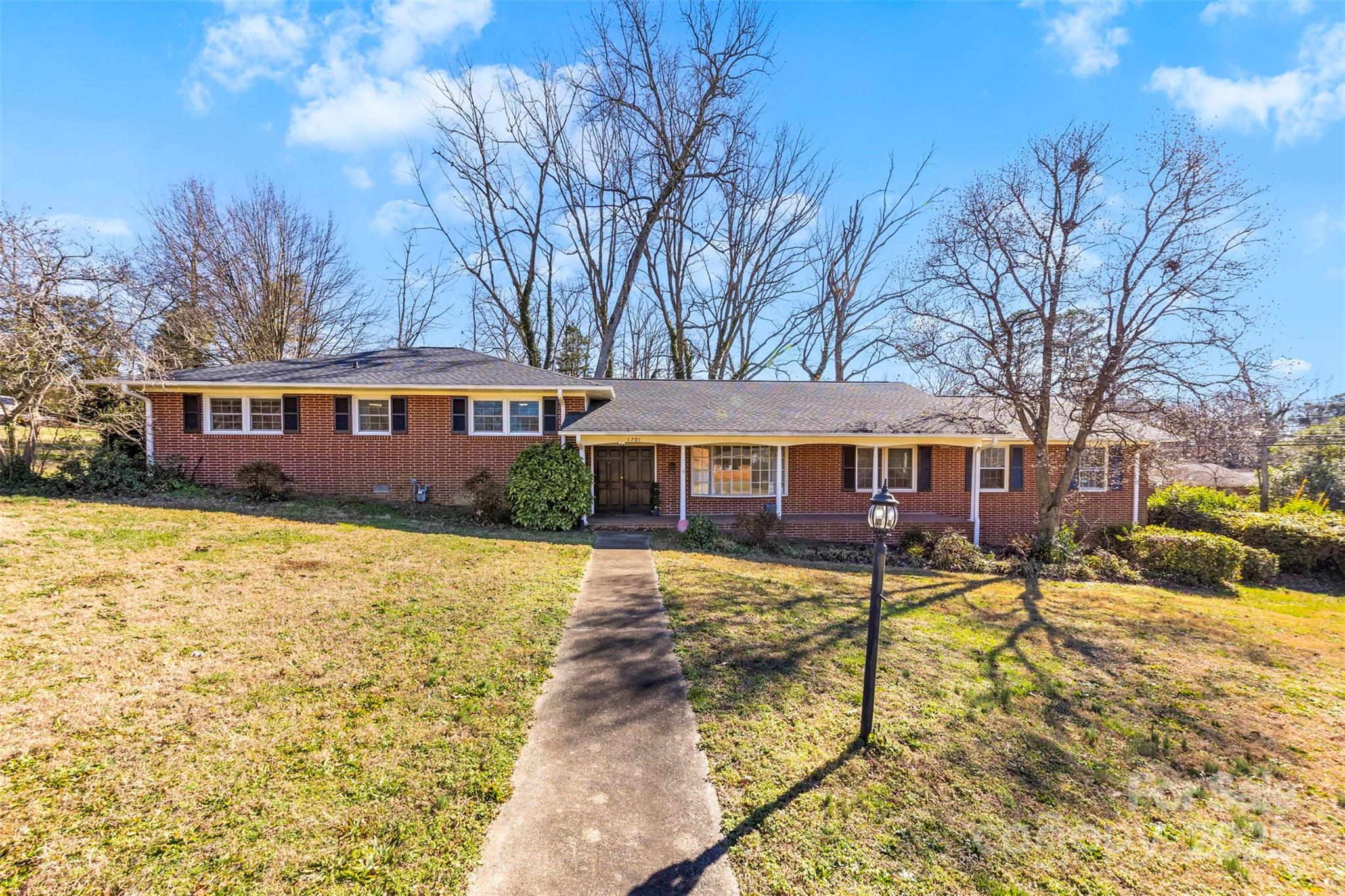 1701 Montclair Avenue Property Photo