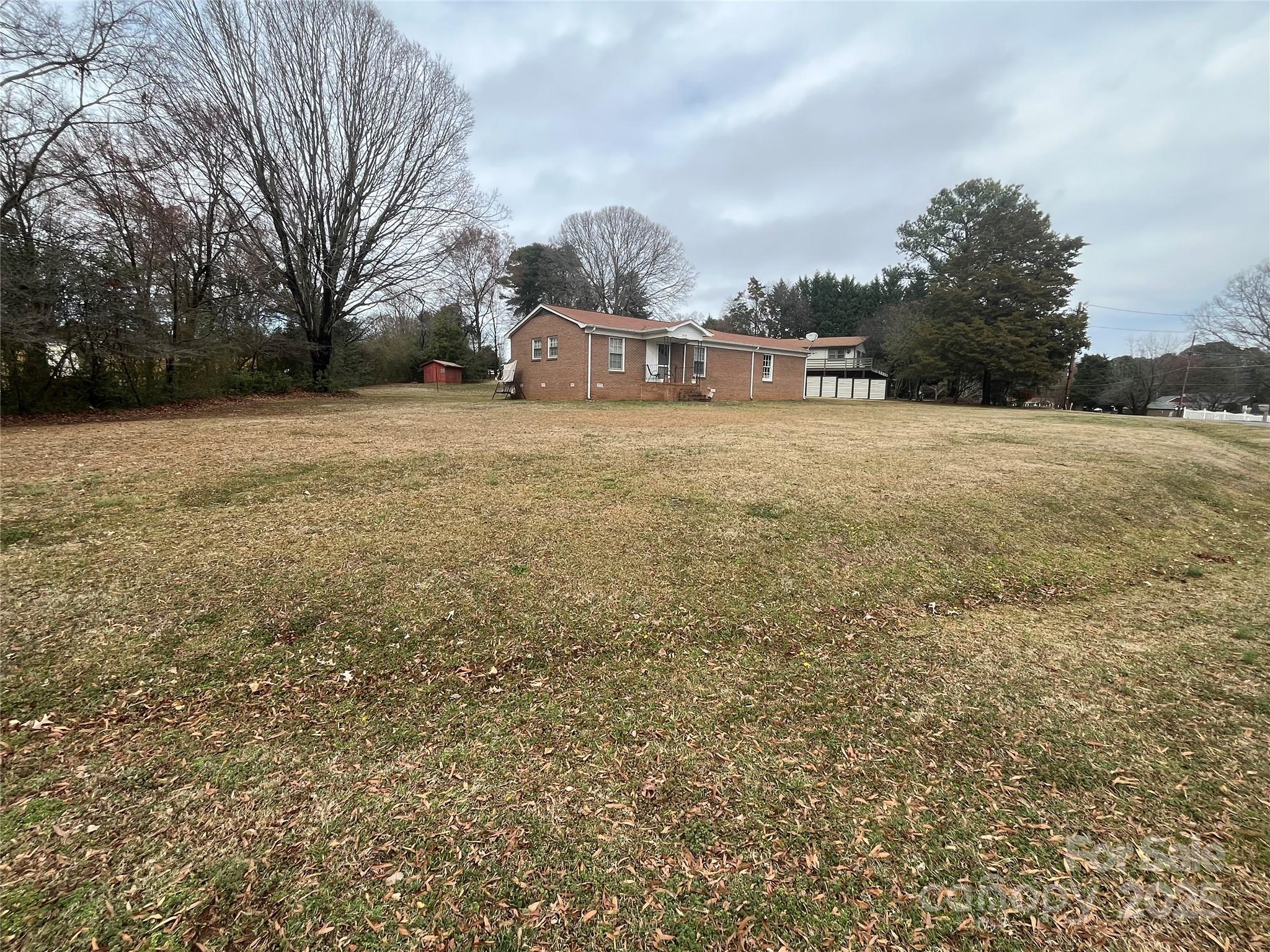 20200 Rainbow Circle Property Photo