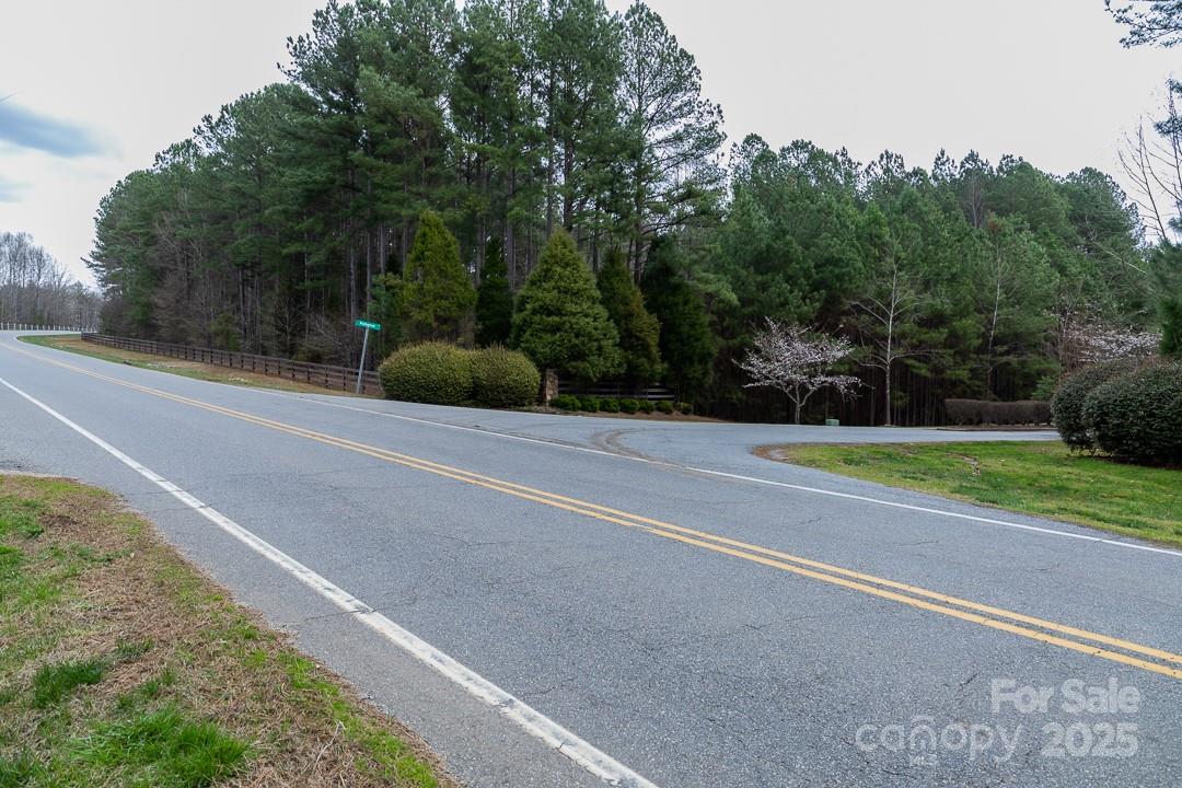 179 Windingwood Drive Property Photo 23