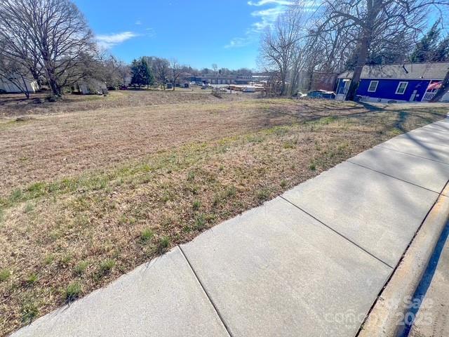 904 Marietta Street Property Photo 3