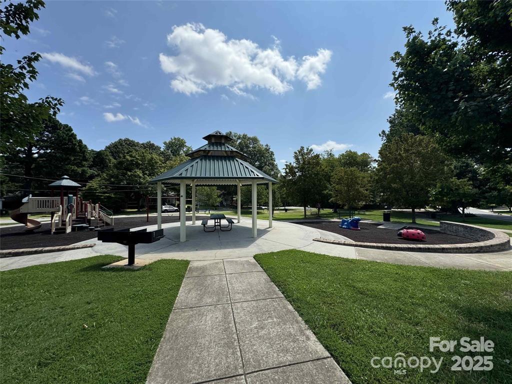 616 Smith Street A Property Photo 23